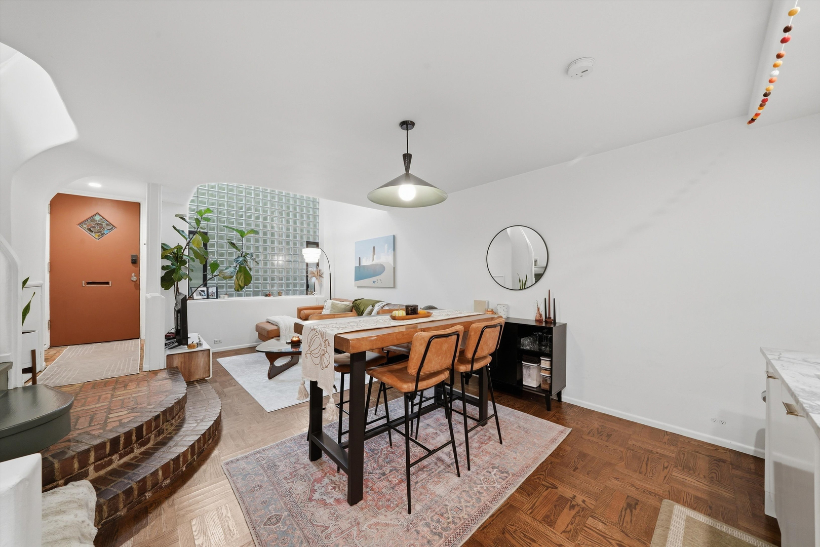 1209 N State Parkway Unit: 4
