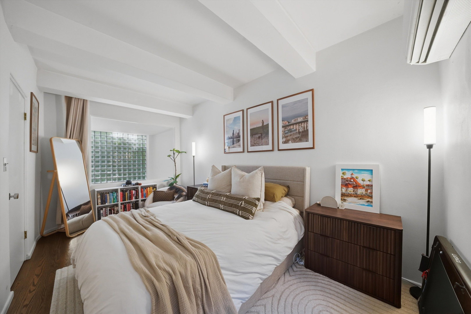 1209 N State Parkway Unit: 4