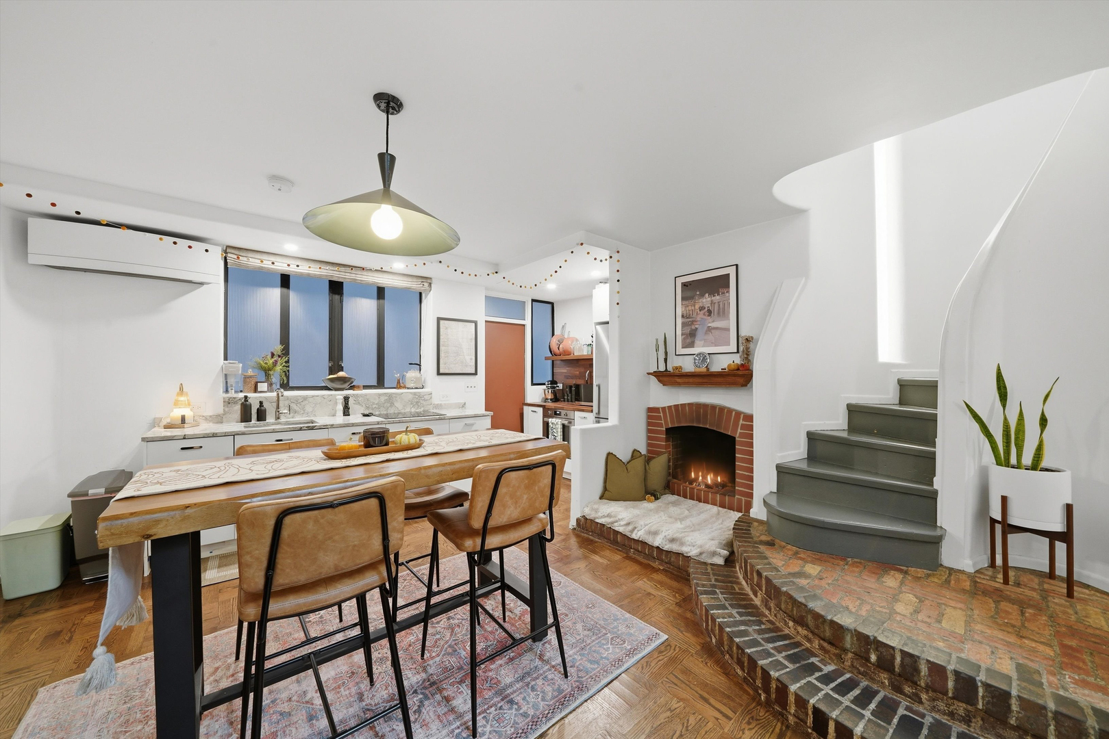 1209 N State Parkway Unit: 4