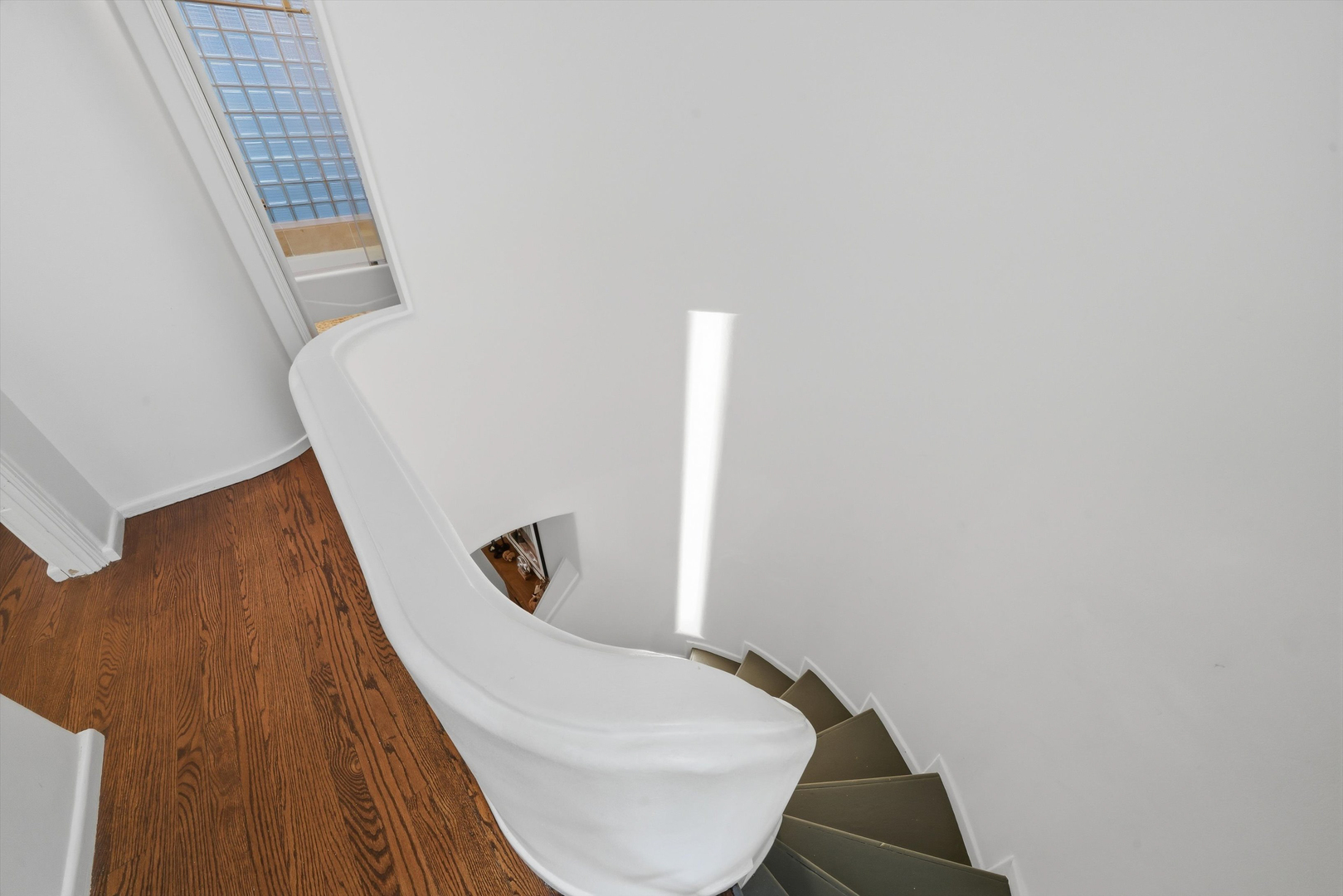 1209 N State Parkway Unit: 4