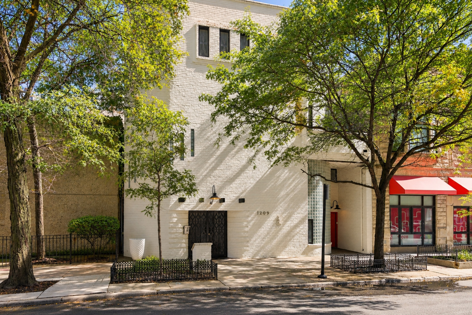 1209 N State Parkway Unit: 4