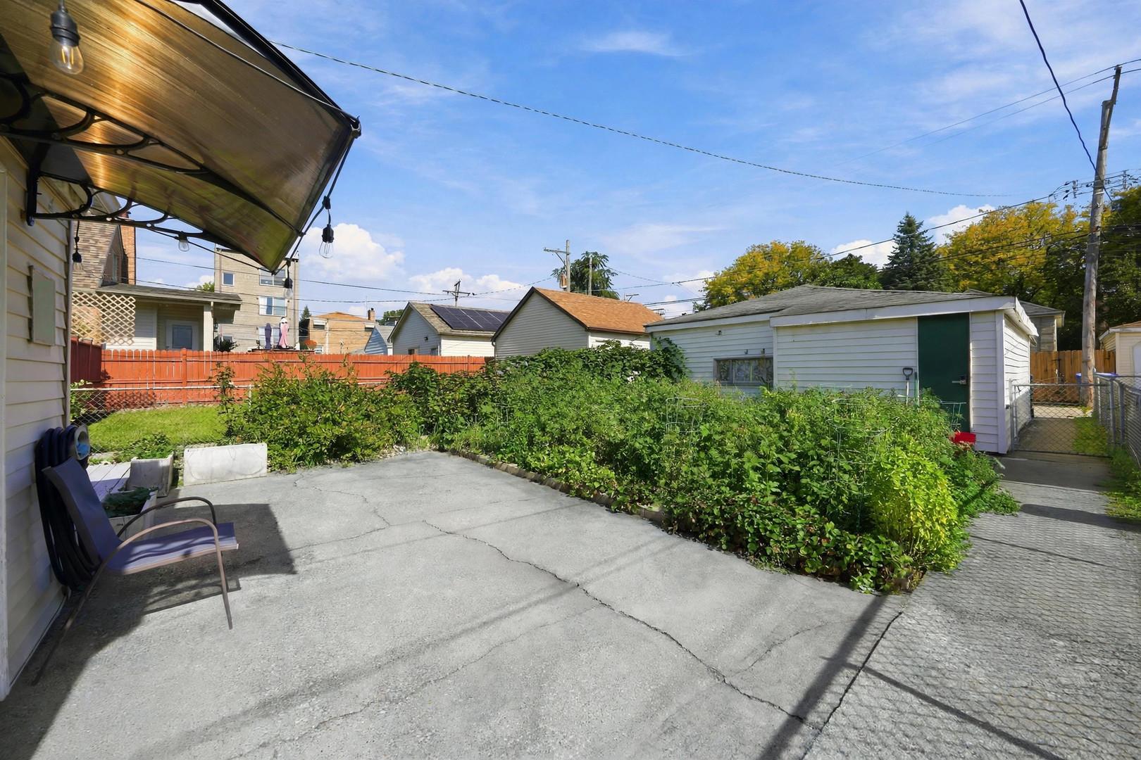 3933 N Plainfield Avenue
