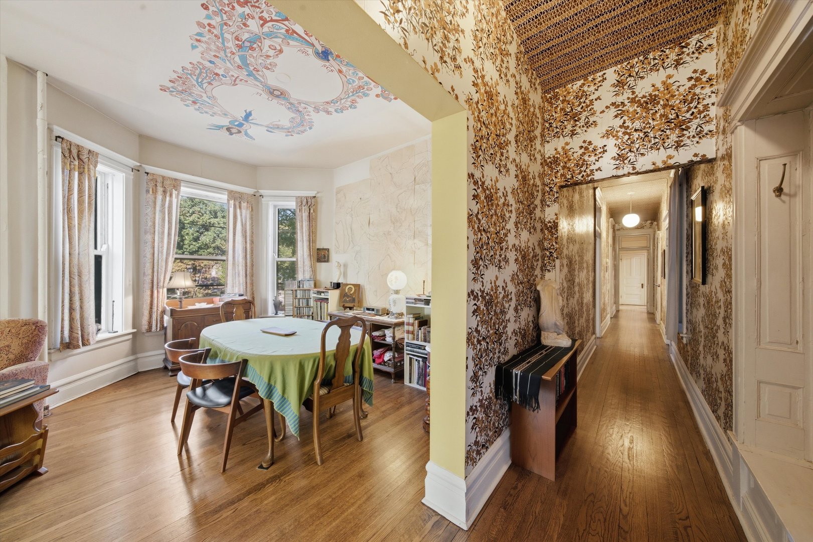 5701-5703 S Kenwood Avenue Unit: 1