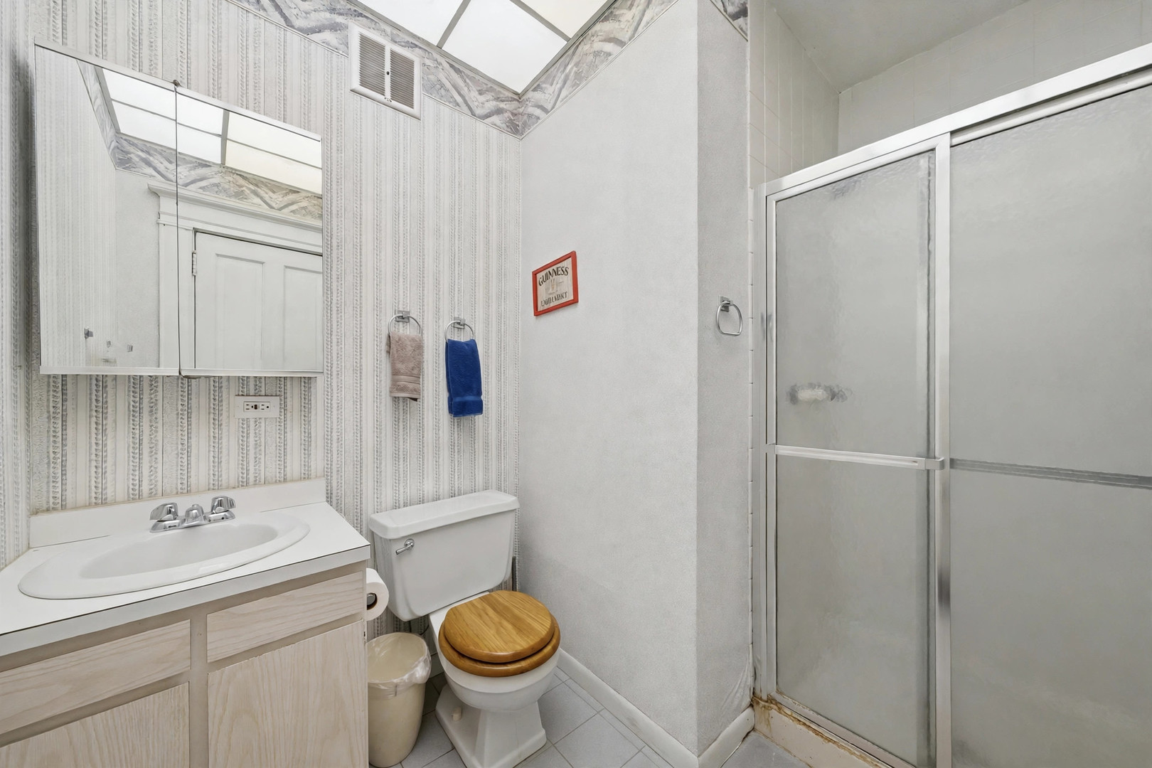 5701-5703 S Kenwood Avenue Unit: 1