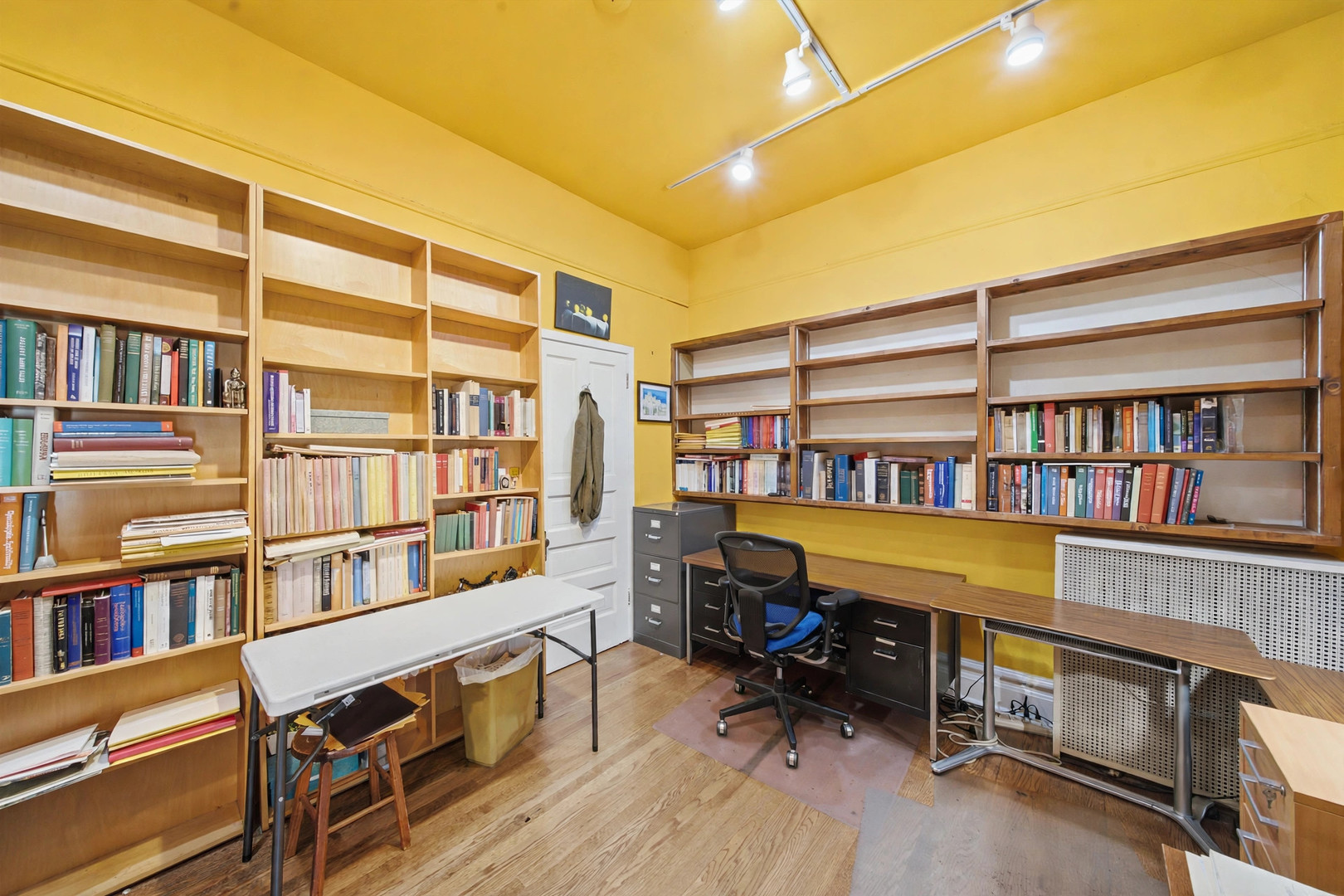 5701-5703 S Kenwood Avenue Unit: 1