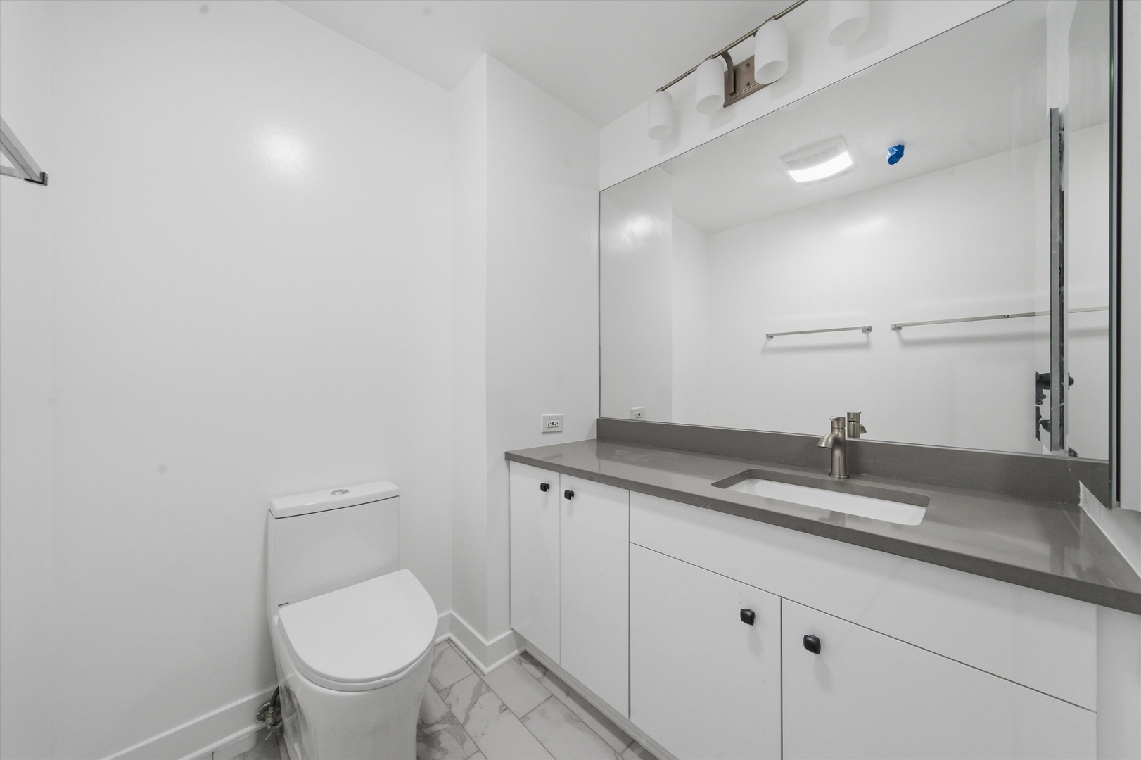 680 N Lake Shore Drive Unit: 325