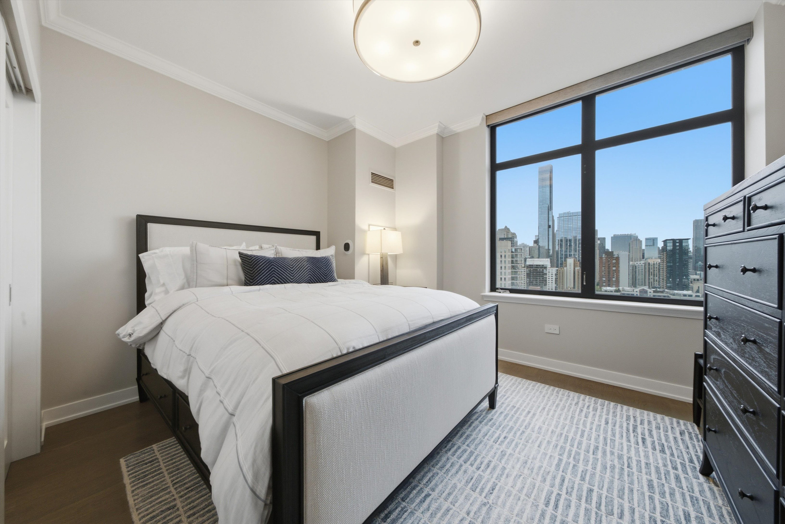 1122 N Dearborn Street Unit: 25I