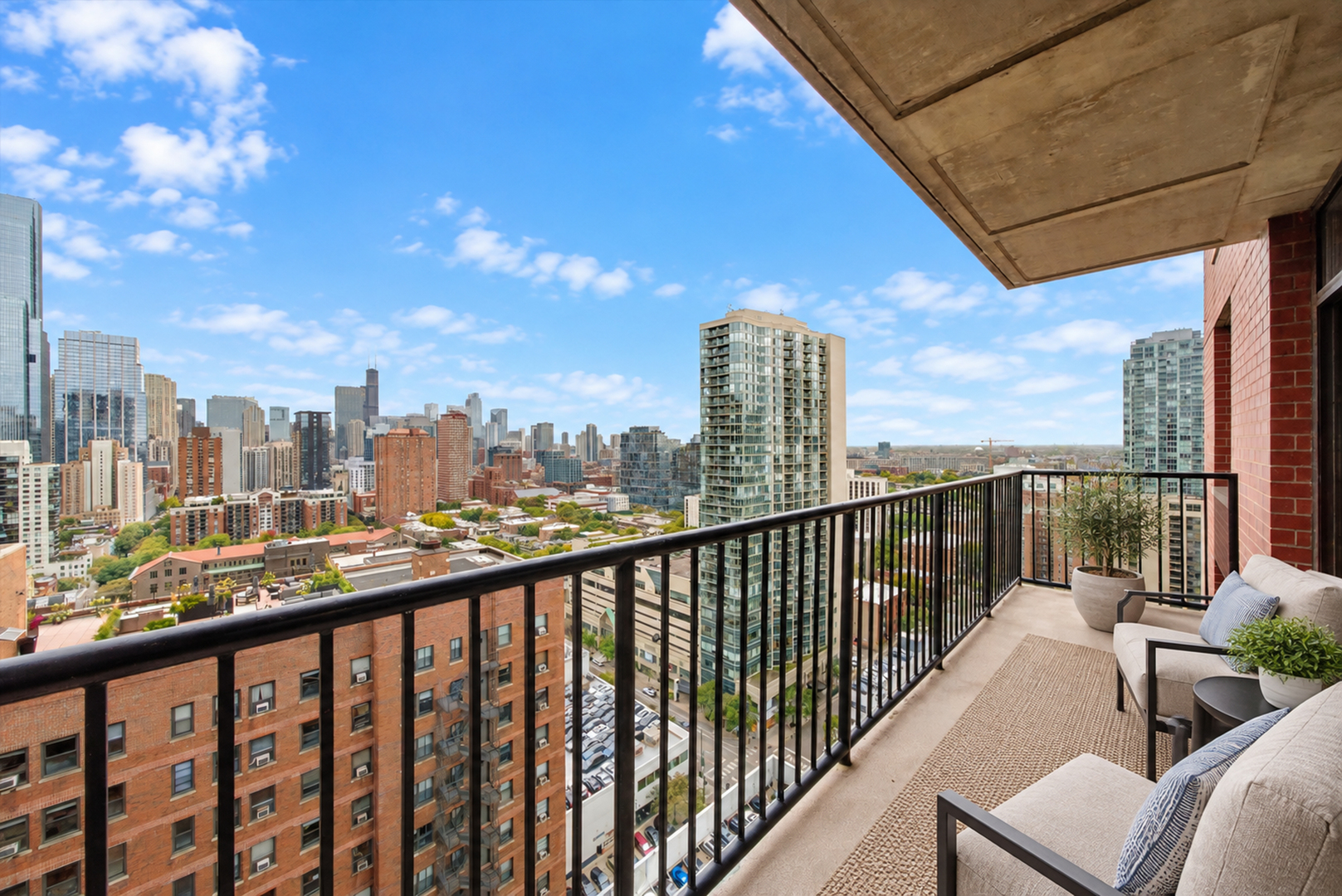 1122 N Dearborn Street Unit: 25I