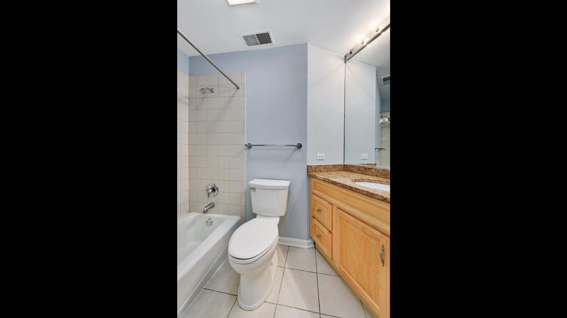 2100 N Racine Avenue Unit: 2J