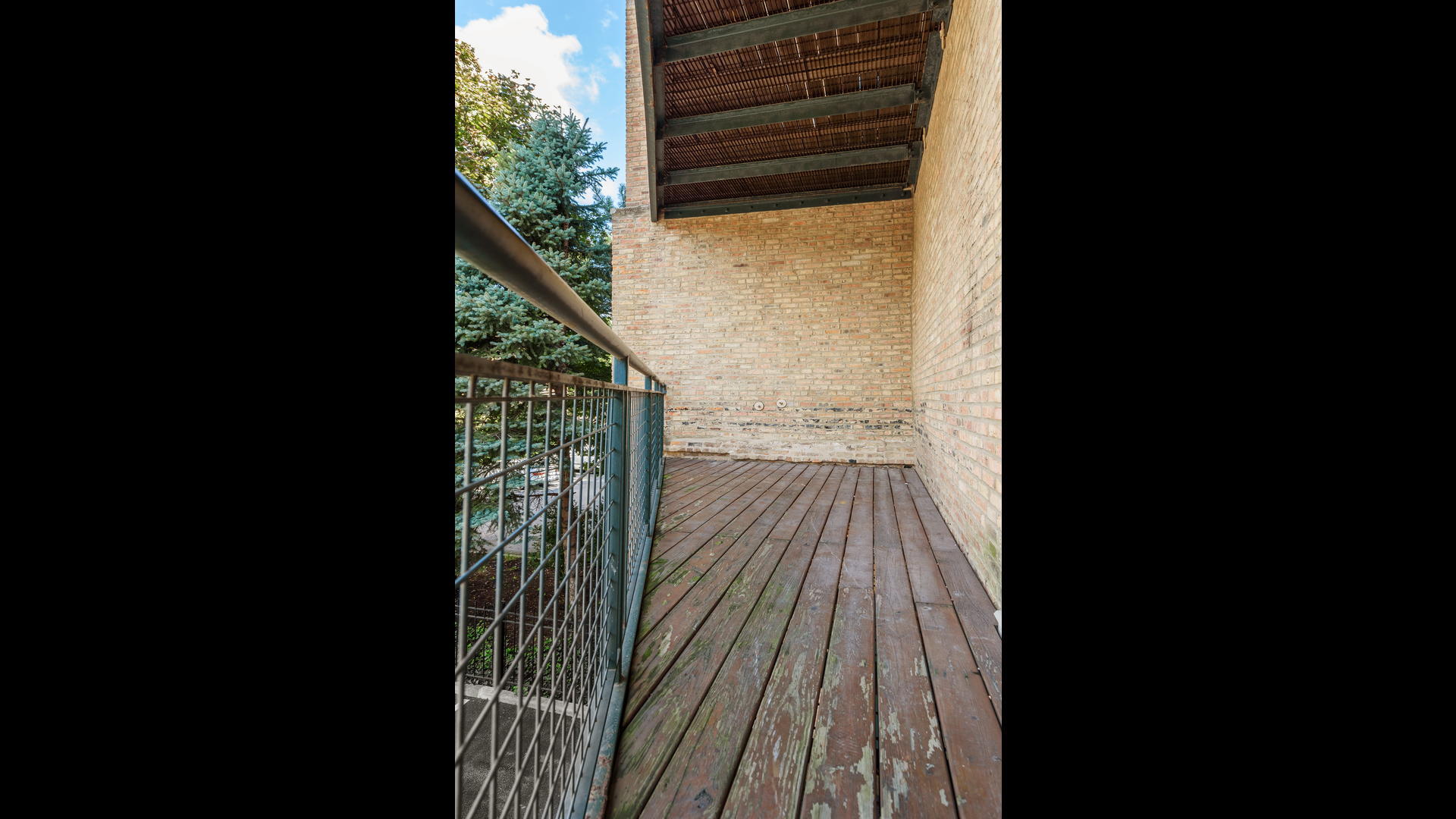 2100 N Racine Avenue Unit: 2J
