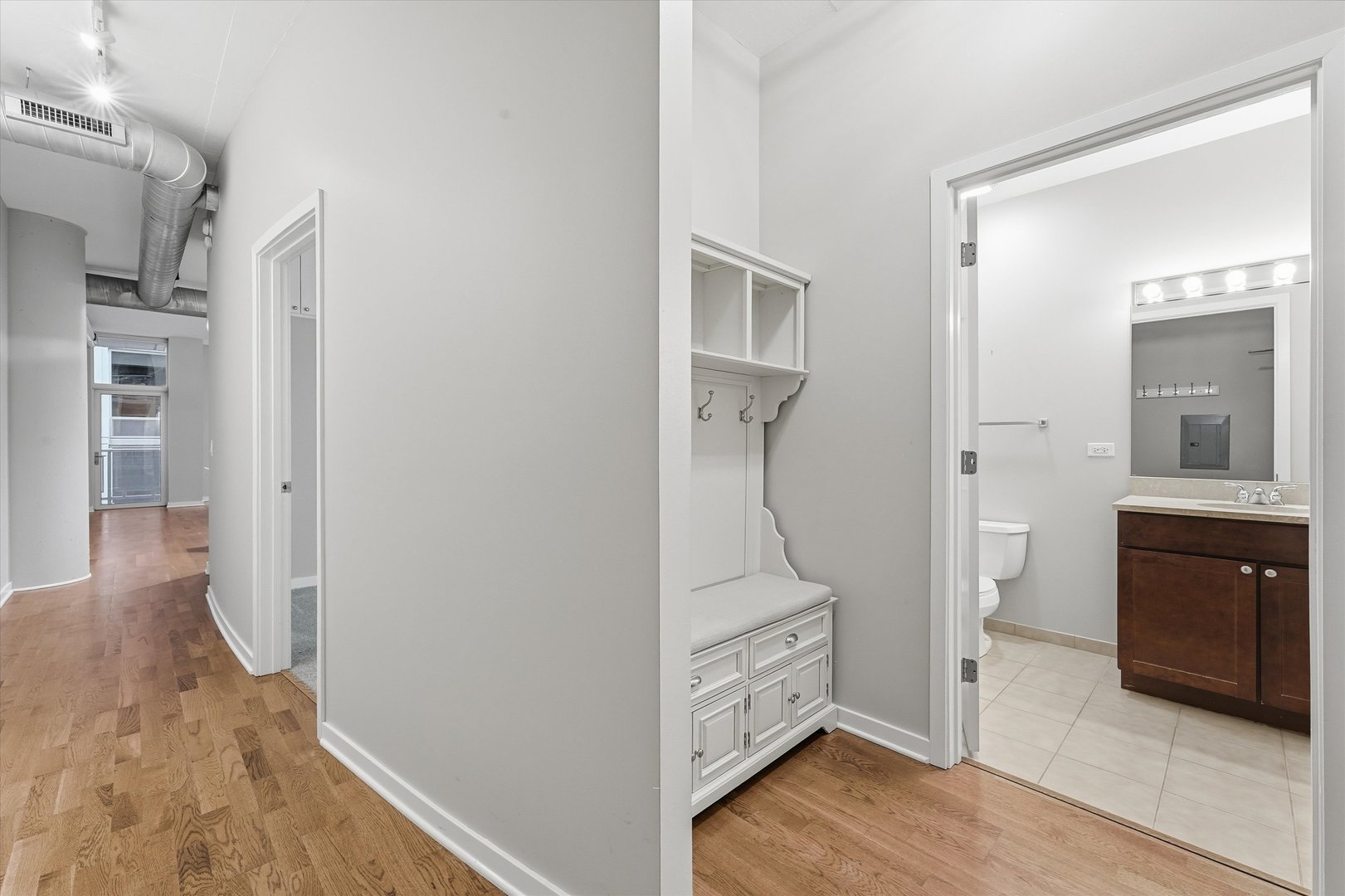 700 N Larrabee Street Unit: 1105