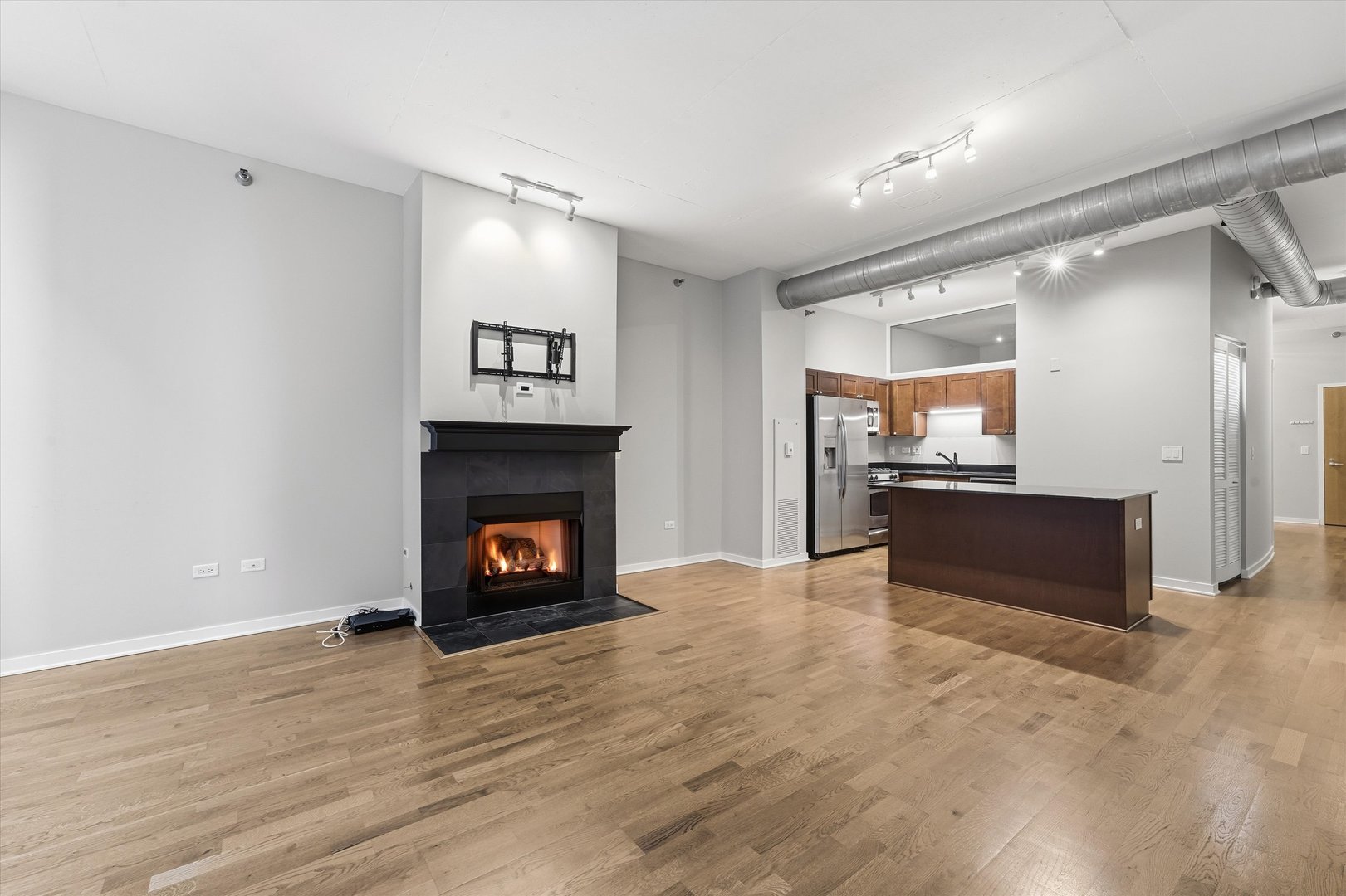 700 N Larrabee Street Unit: 1105