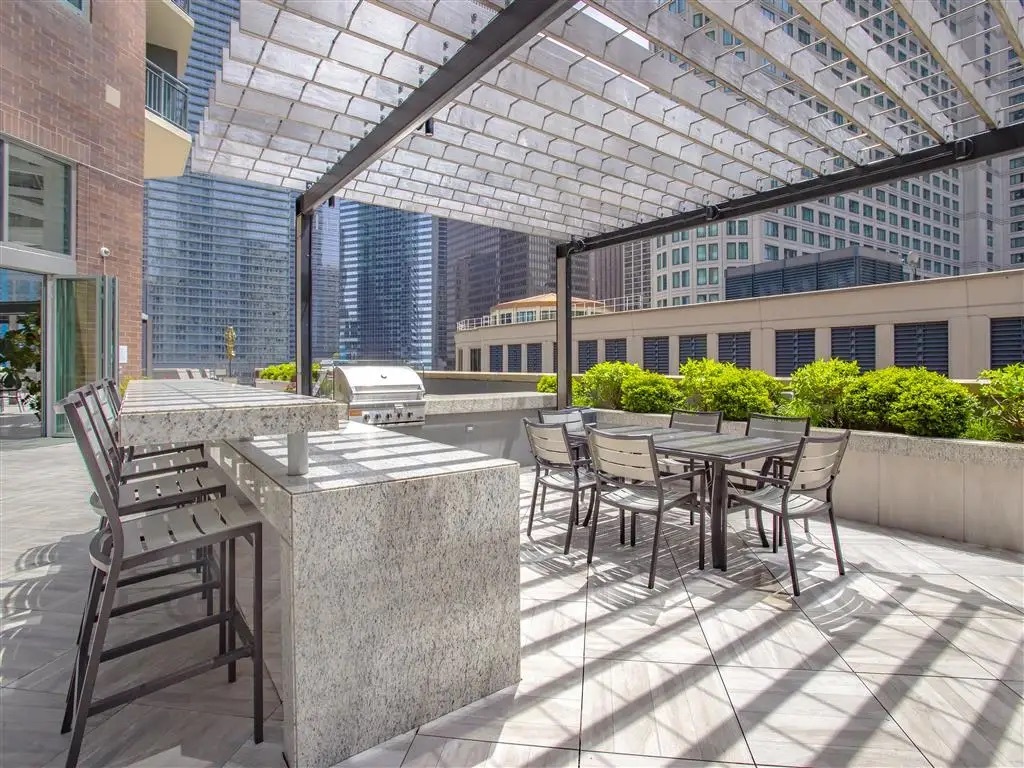 400 N McClurg Court Unit: 1907