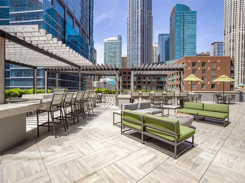 400 N McClurg Court Unit: 1907