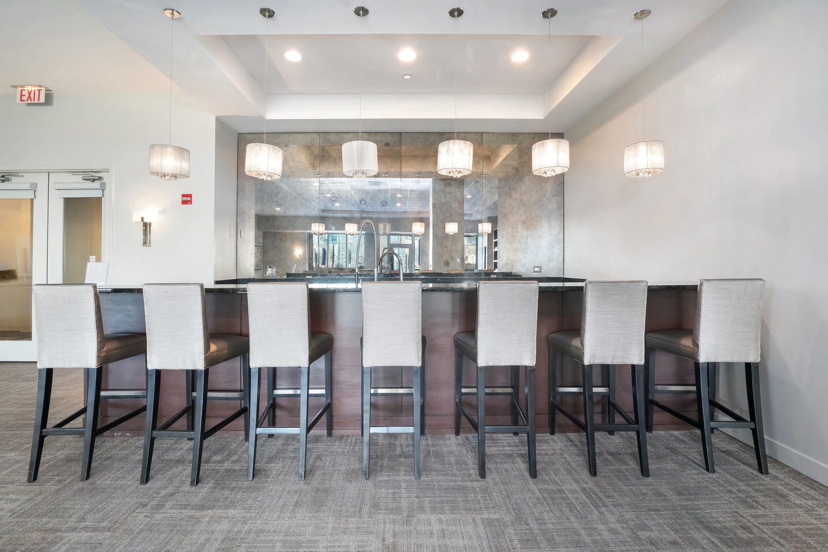 1201 S Prairie Avenue Unit: 1706