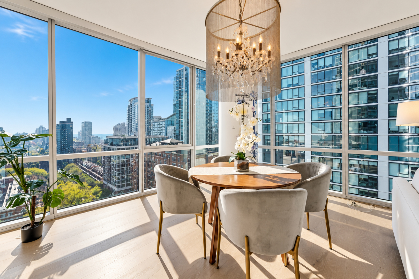 1201 S Prairie Avenue Unit: 1706