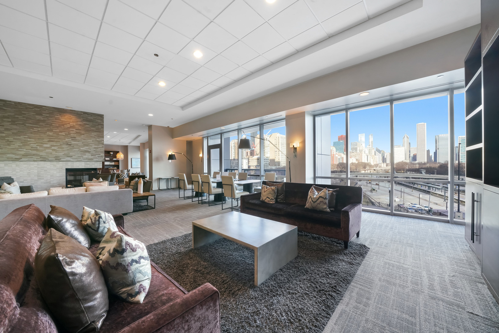 1201 S Prairie Avenue Unit: 1706