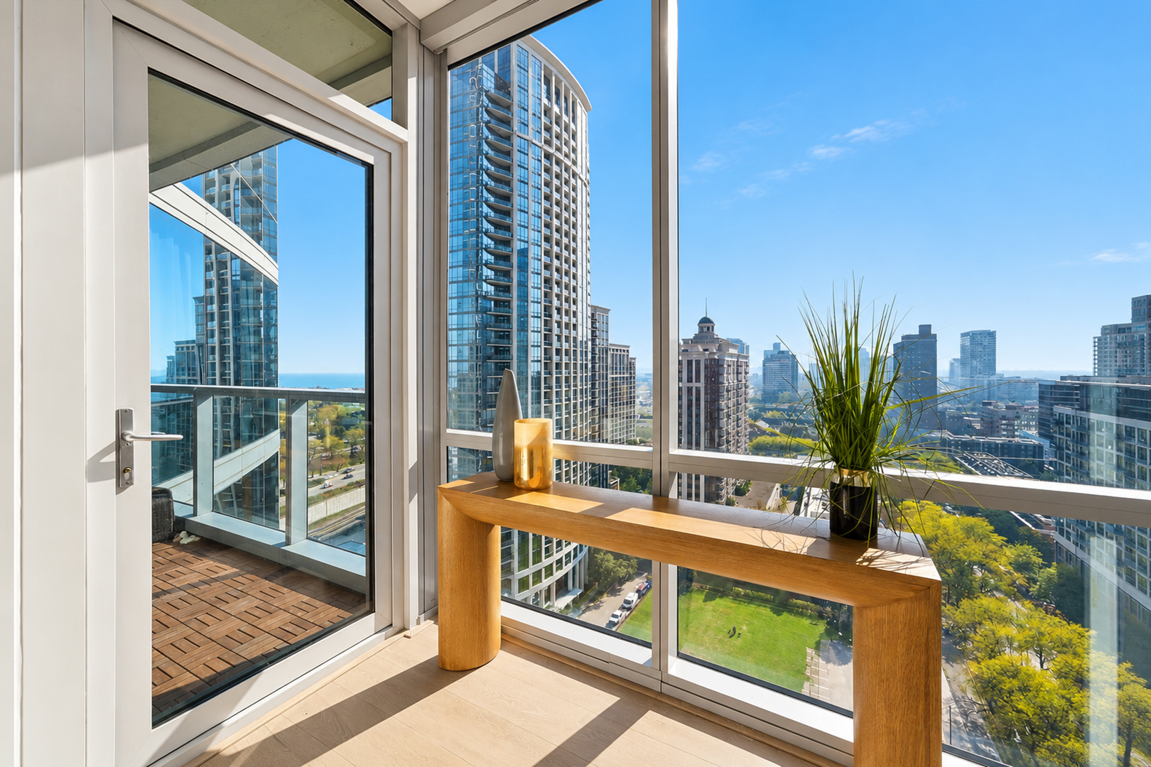 1201 S Prairie Avenue Unit: 1706