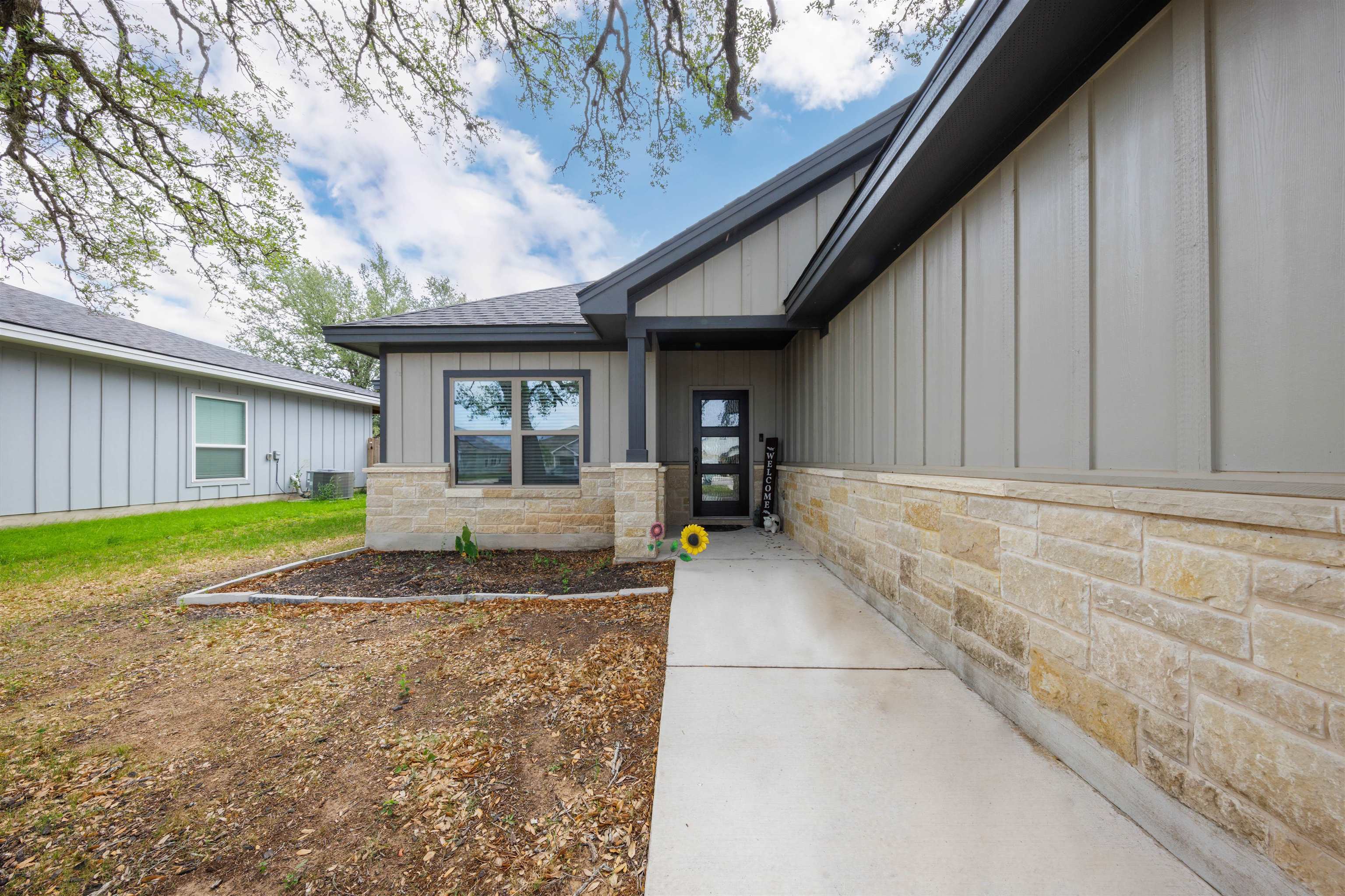 489 Dove Trail