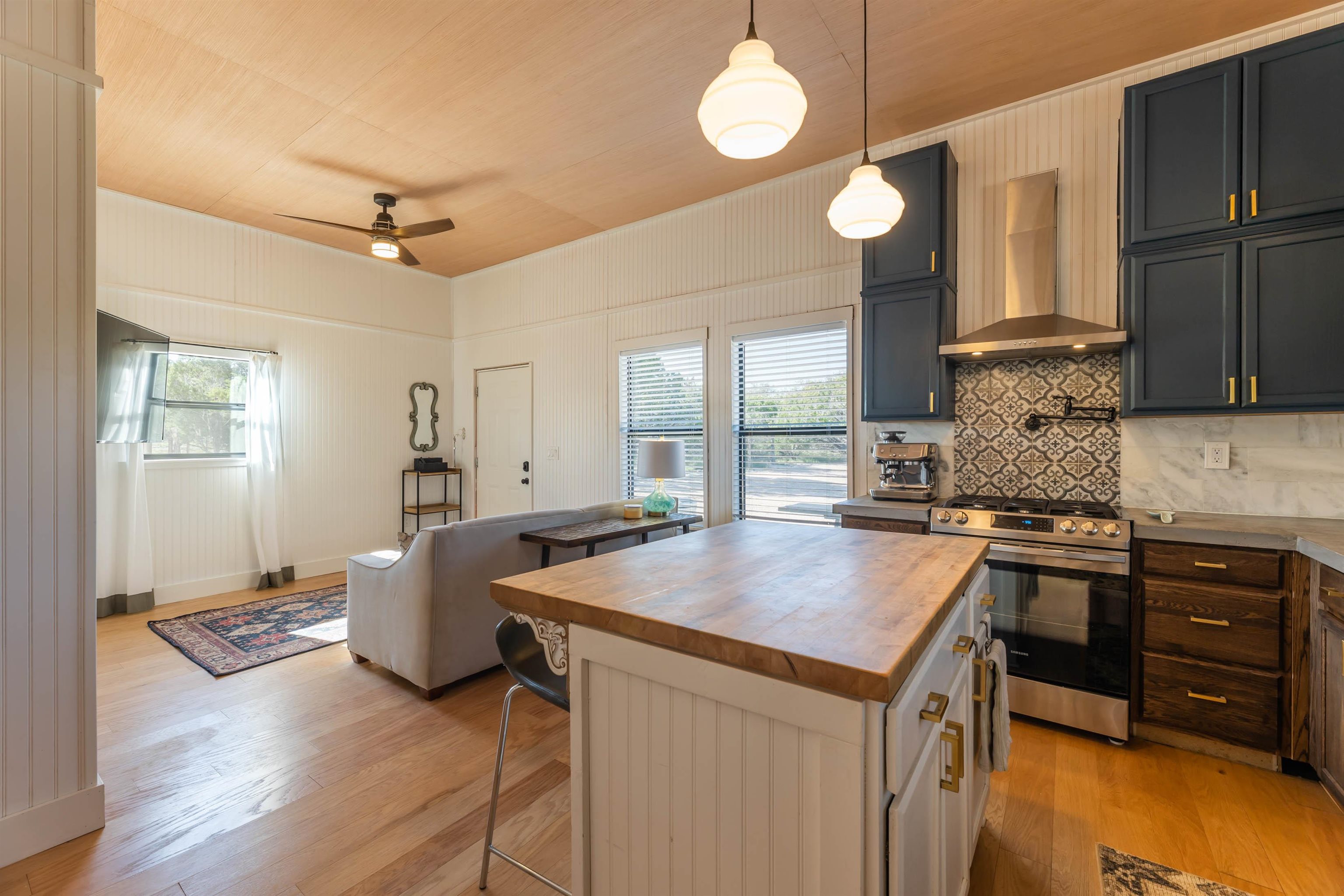 2075 Carpenter Loop