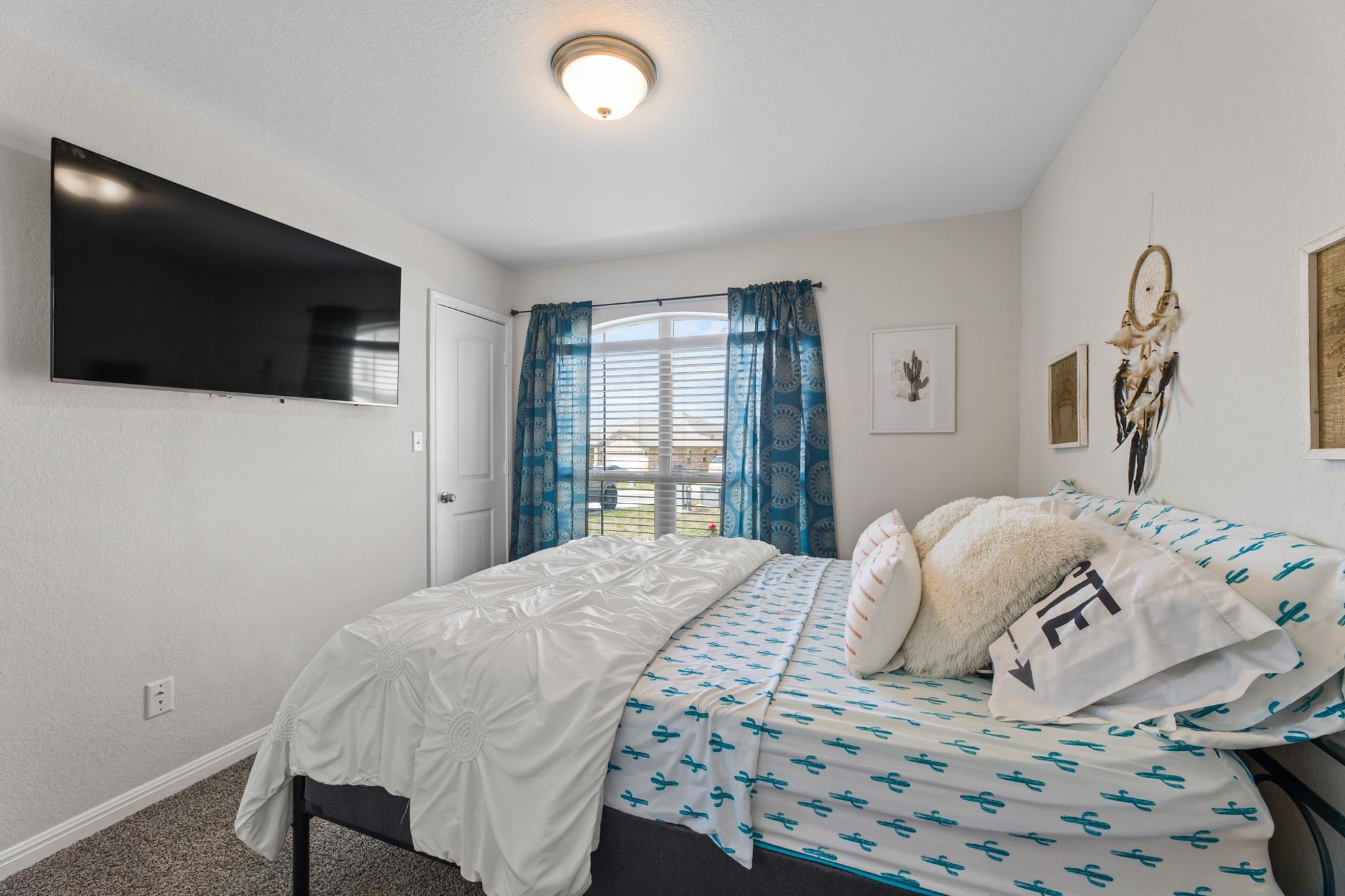 240 Peppermill Loop