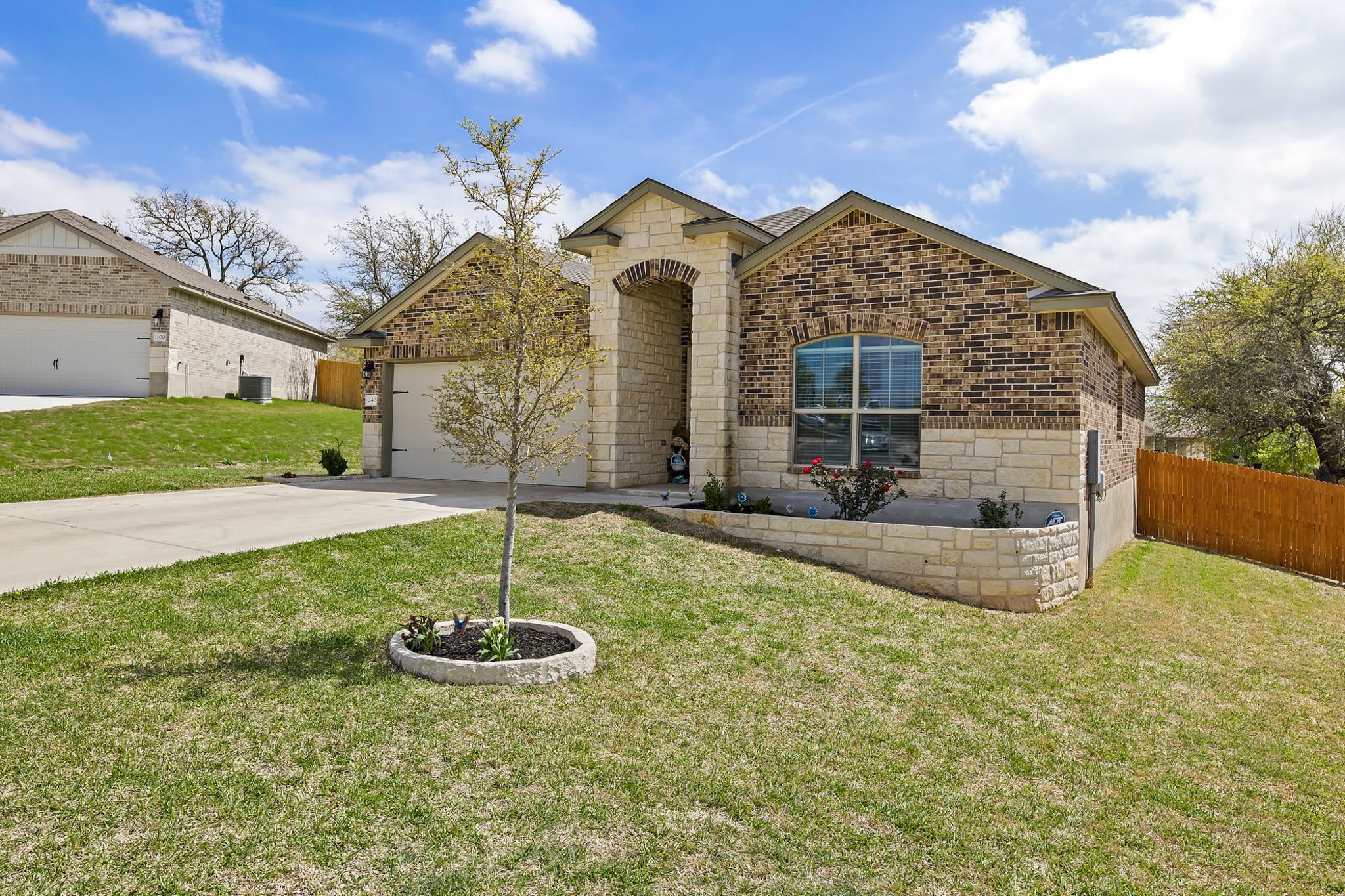 240 Peppermill Loop