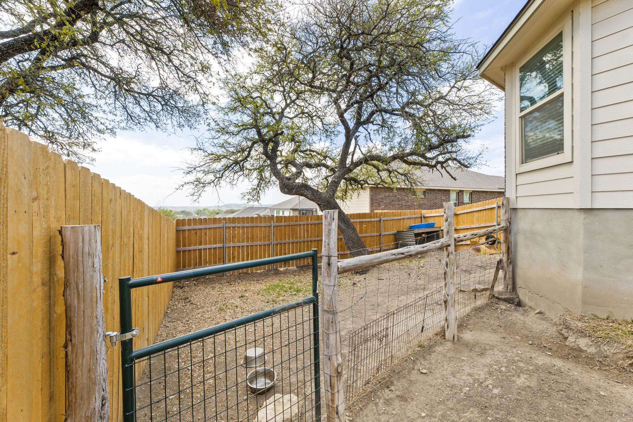 240 Peppermill Loop