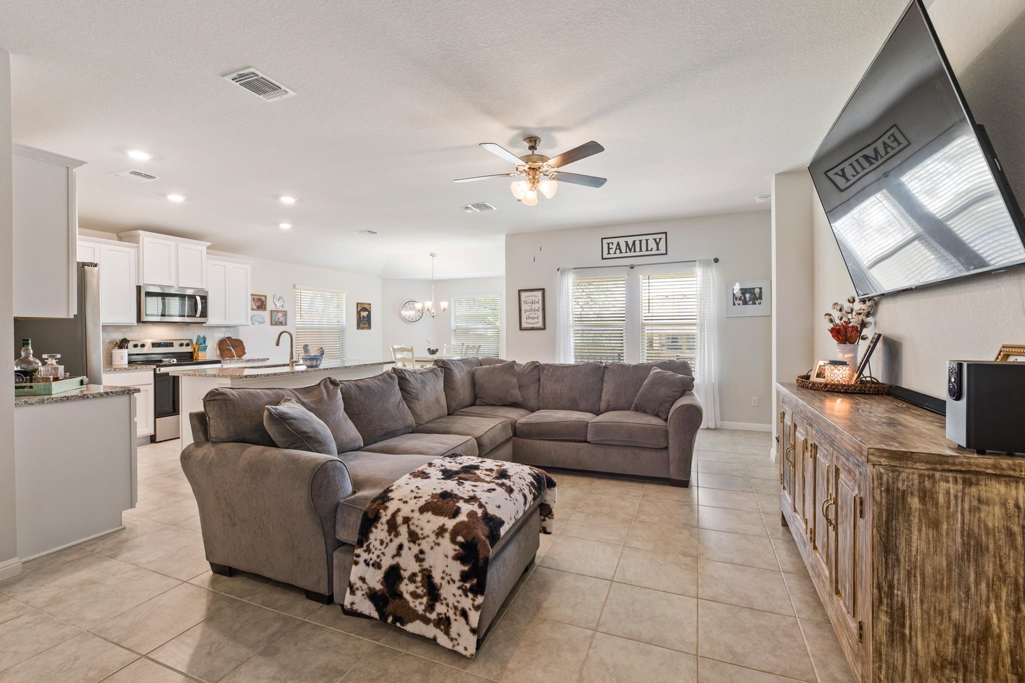 240 Peppermill Loop