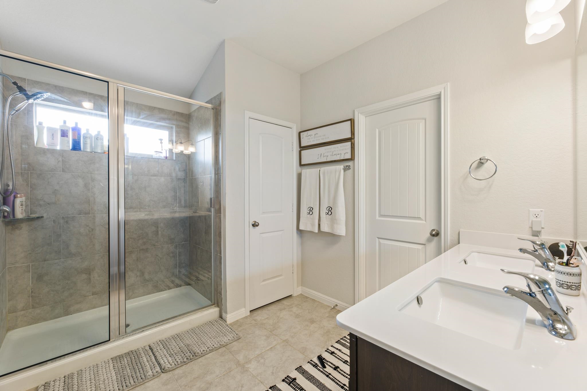 240 Peppermill Loop