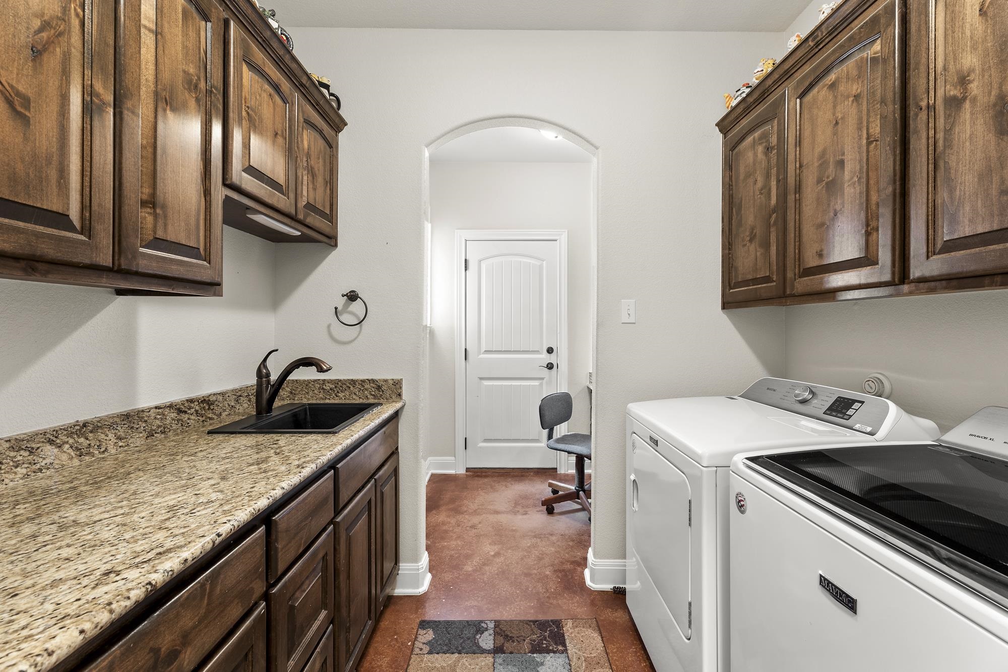 130 Circle Oak Drive