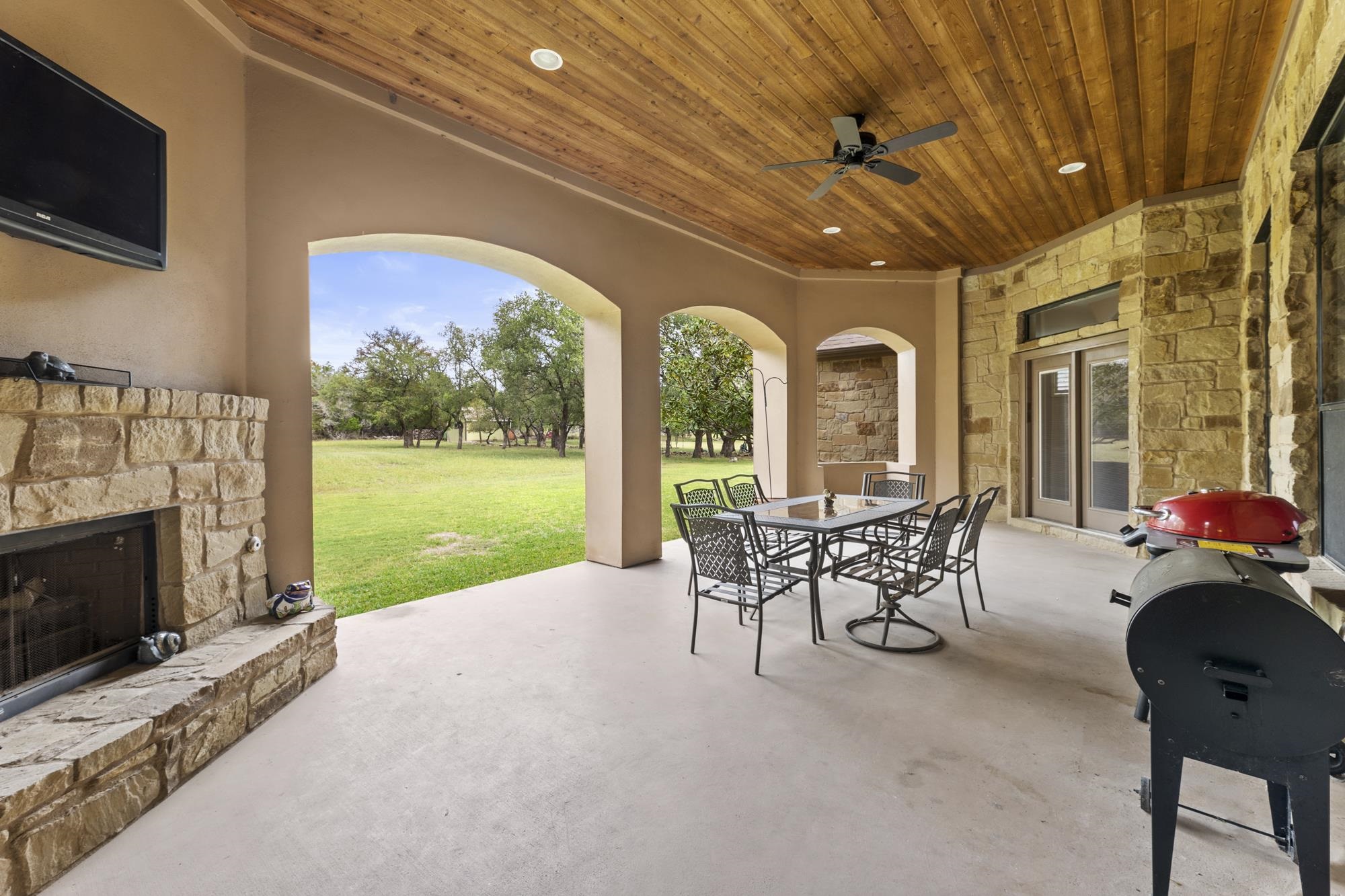 130 Circle Oak Drive