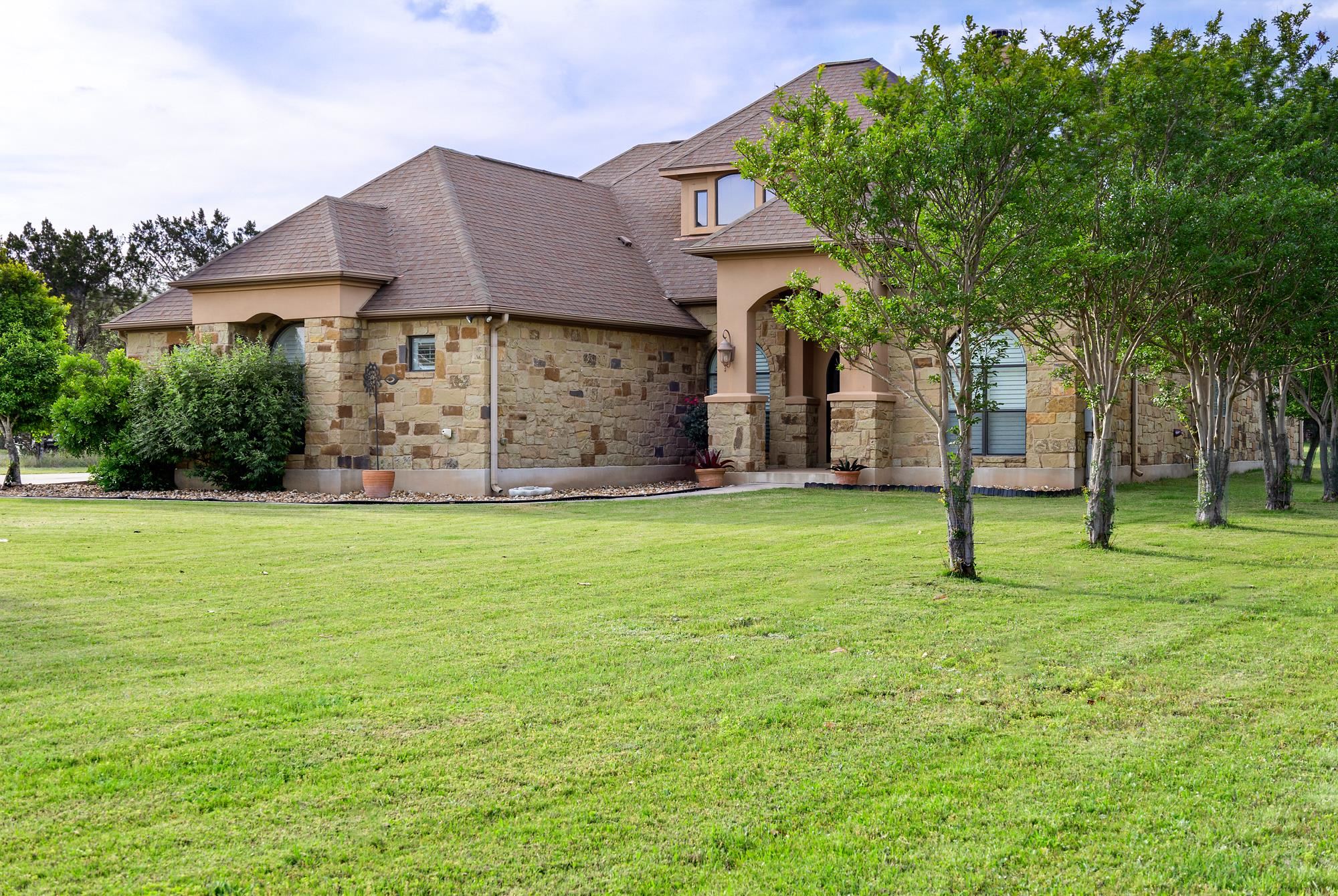 130 Circle Oak Drive
