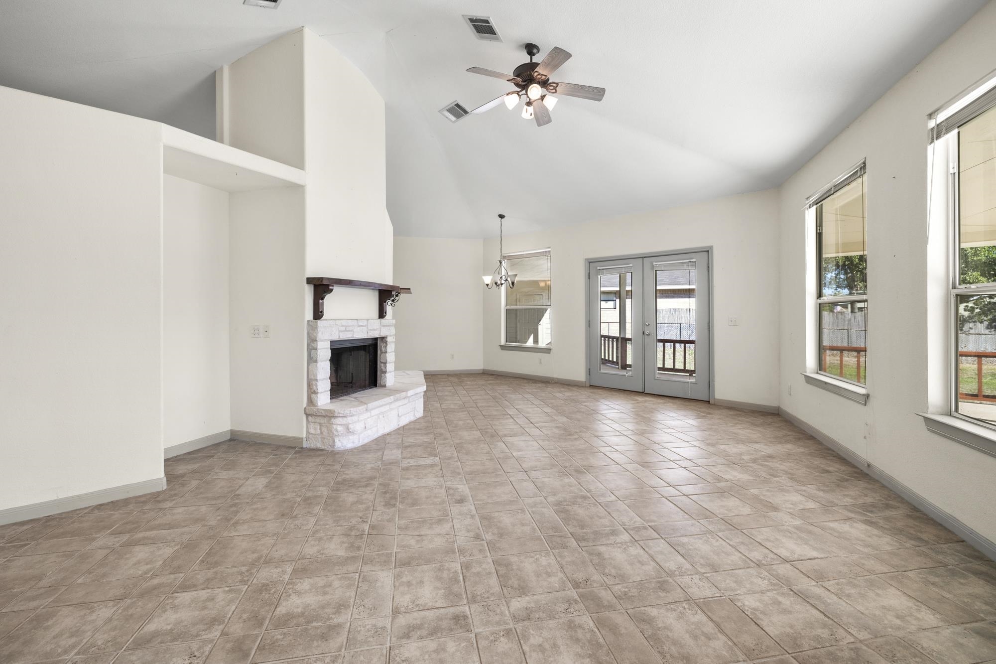 100 Agarita Drive