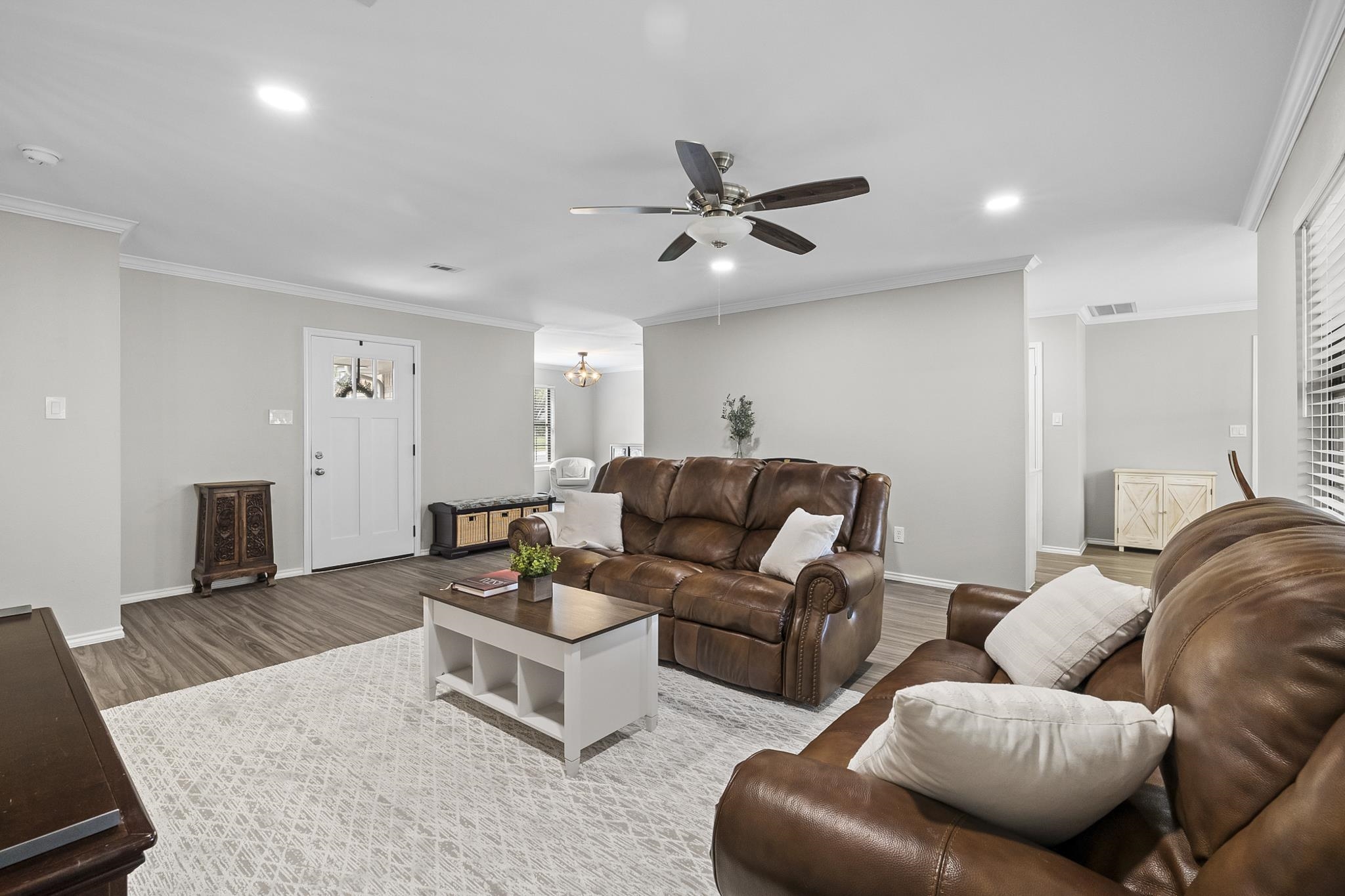 709 Applewood Drive
