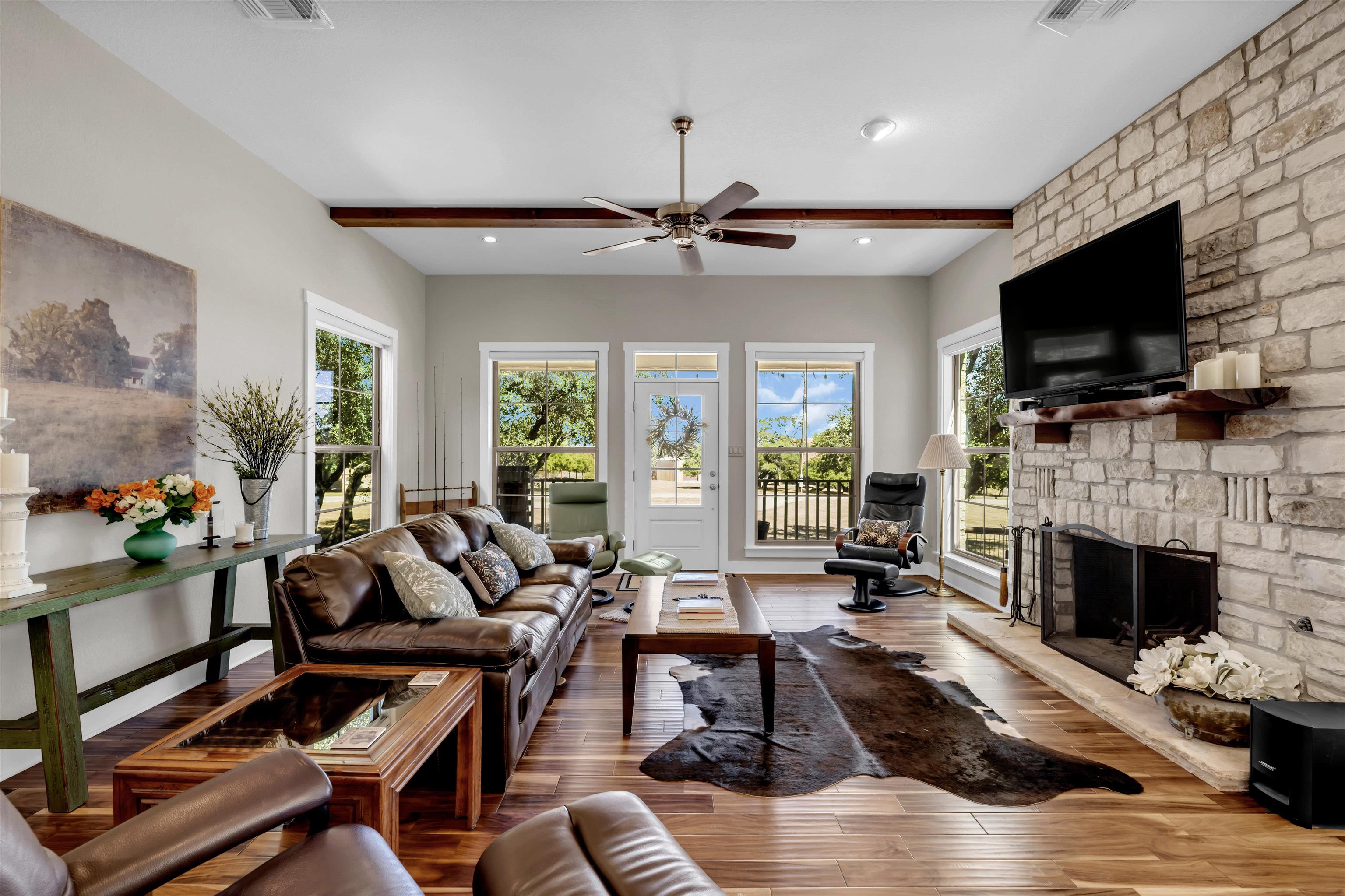 105 Lavonna Fox Drive