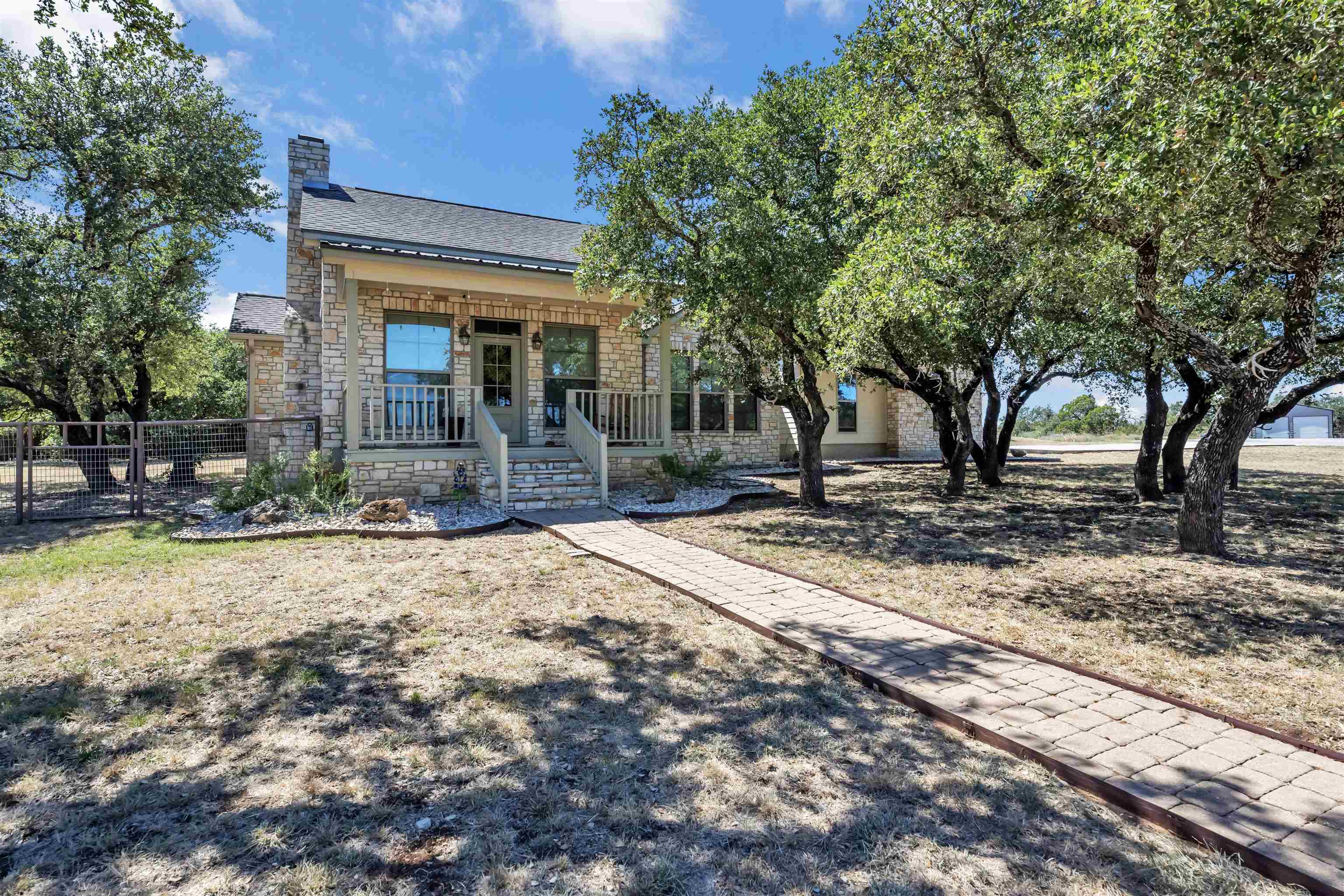 105 Lavonna Fox Drive