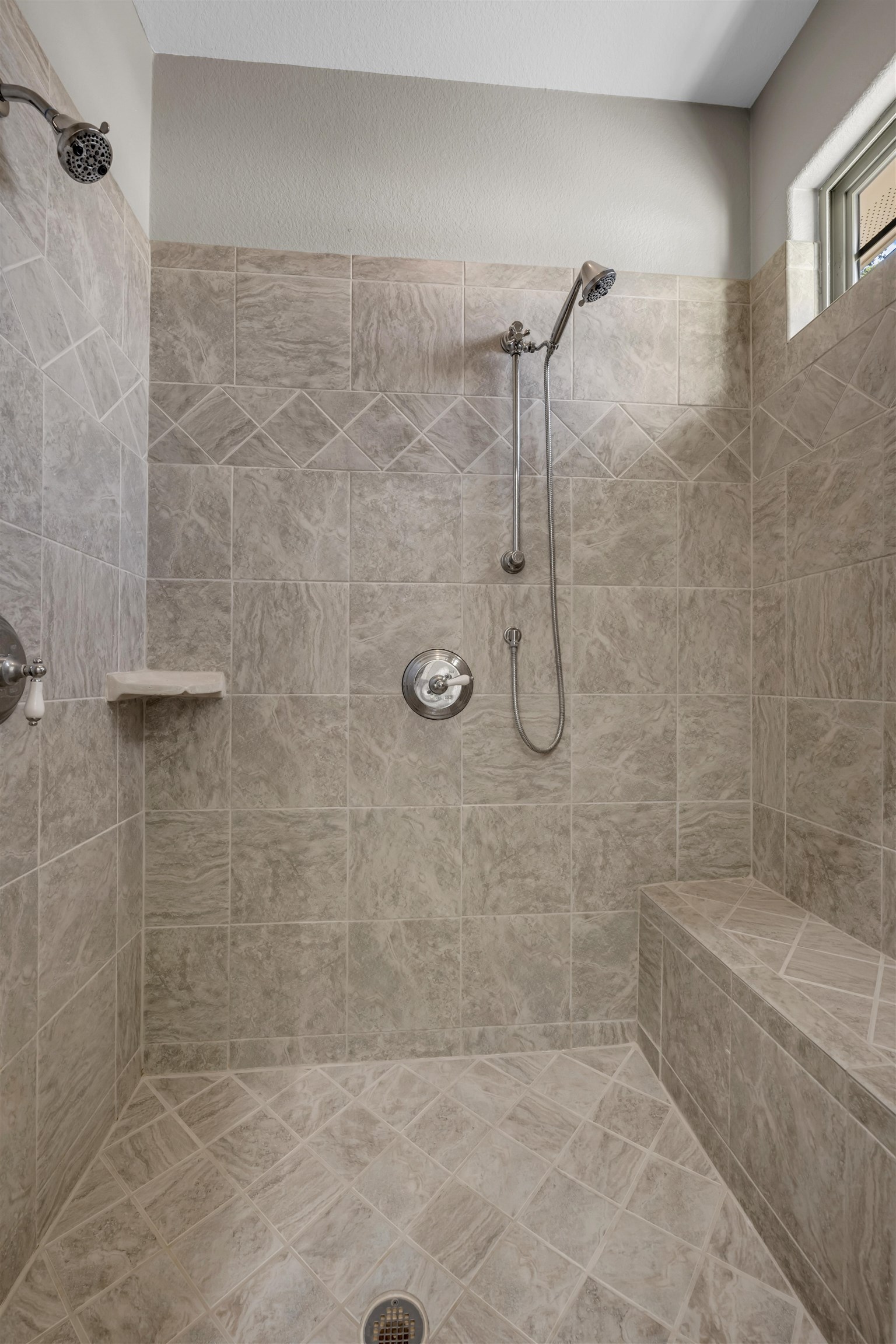 105 Lavonna Fox Drive