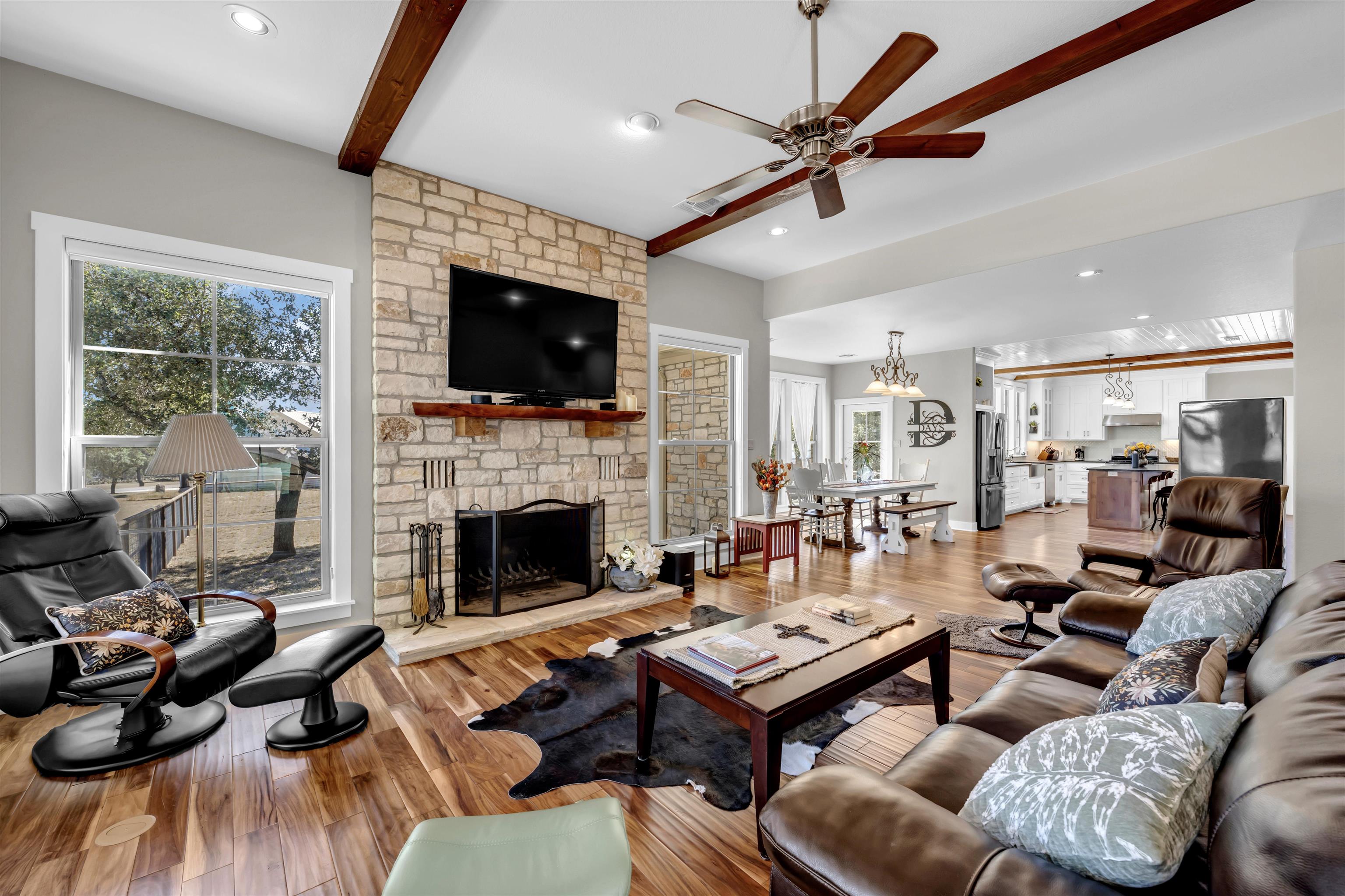 105 Lavonna Fox Drive