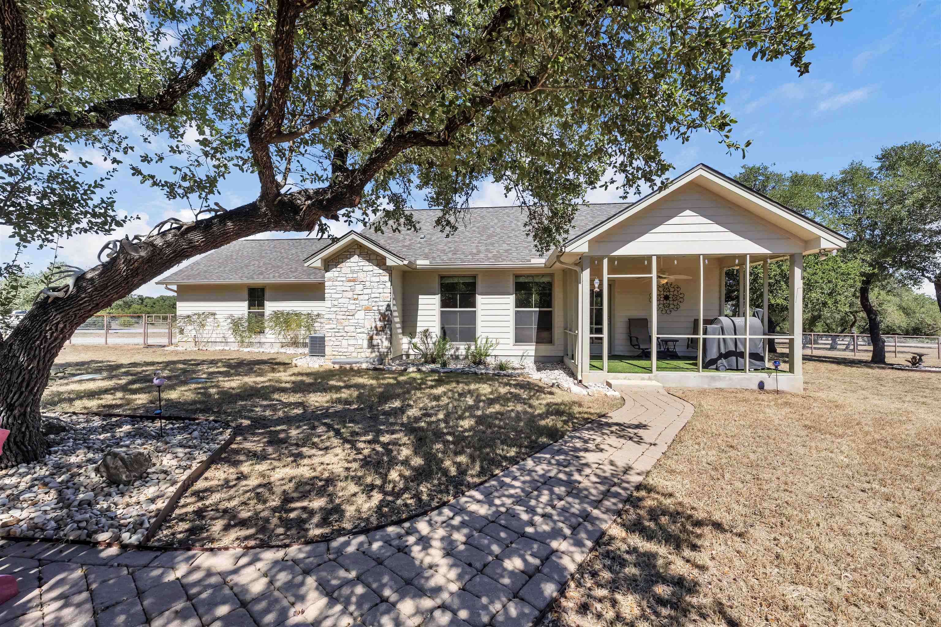 105 Lavonna Fox Drive