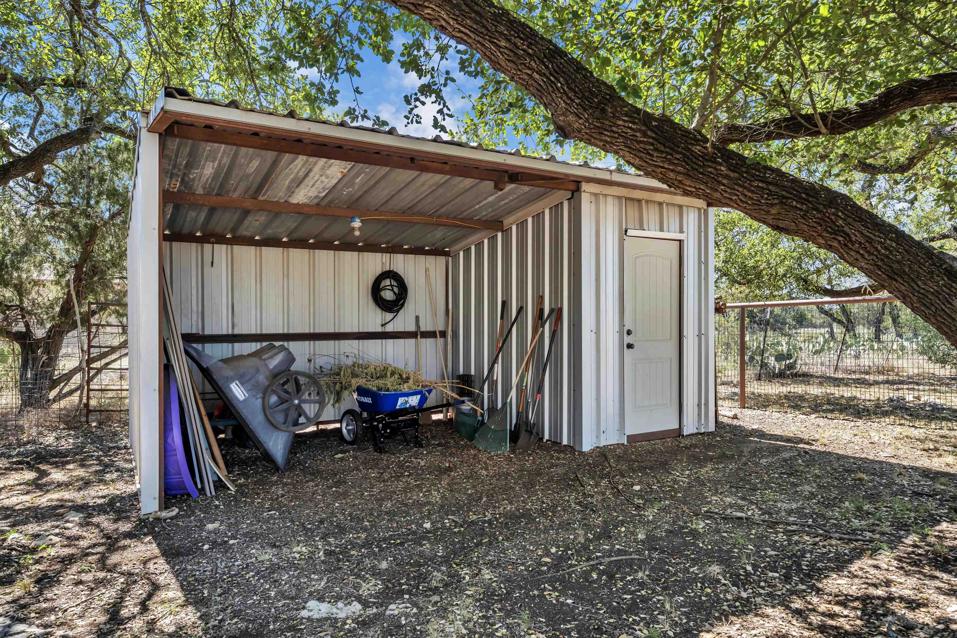 105 Lavonna Fox Drive