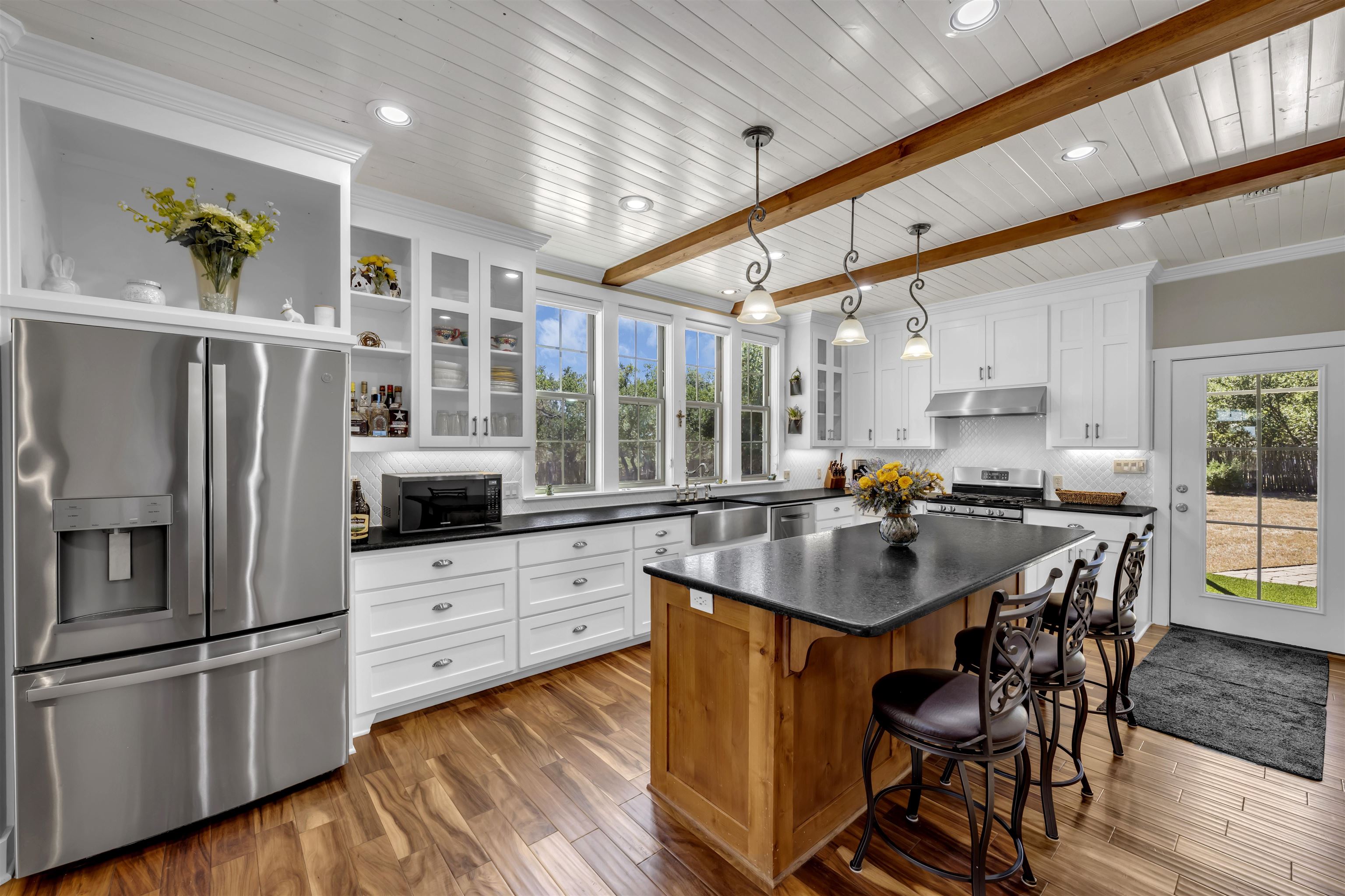 105 Lavonna Fox Drive