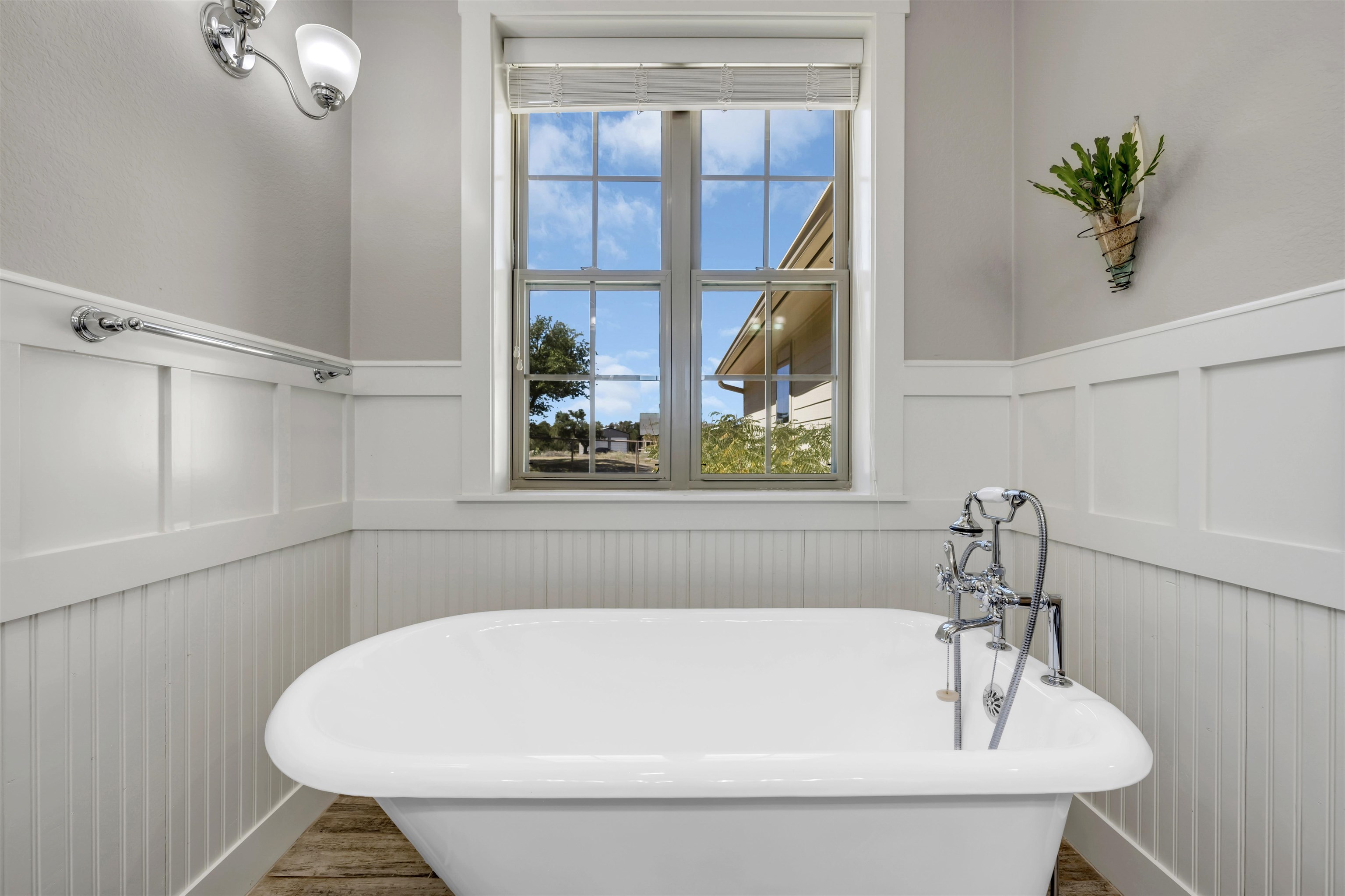 105 Lavonna Fox Drive