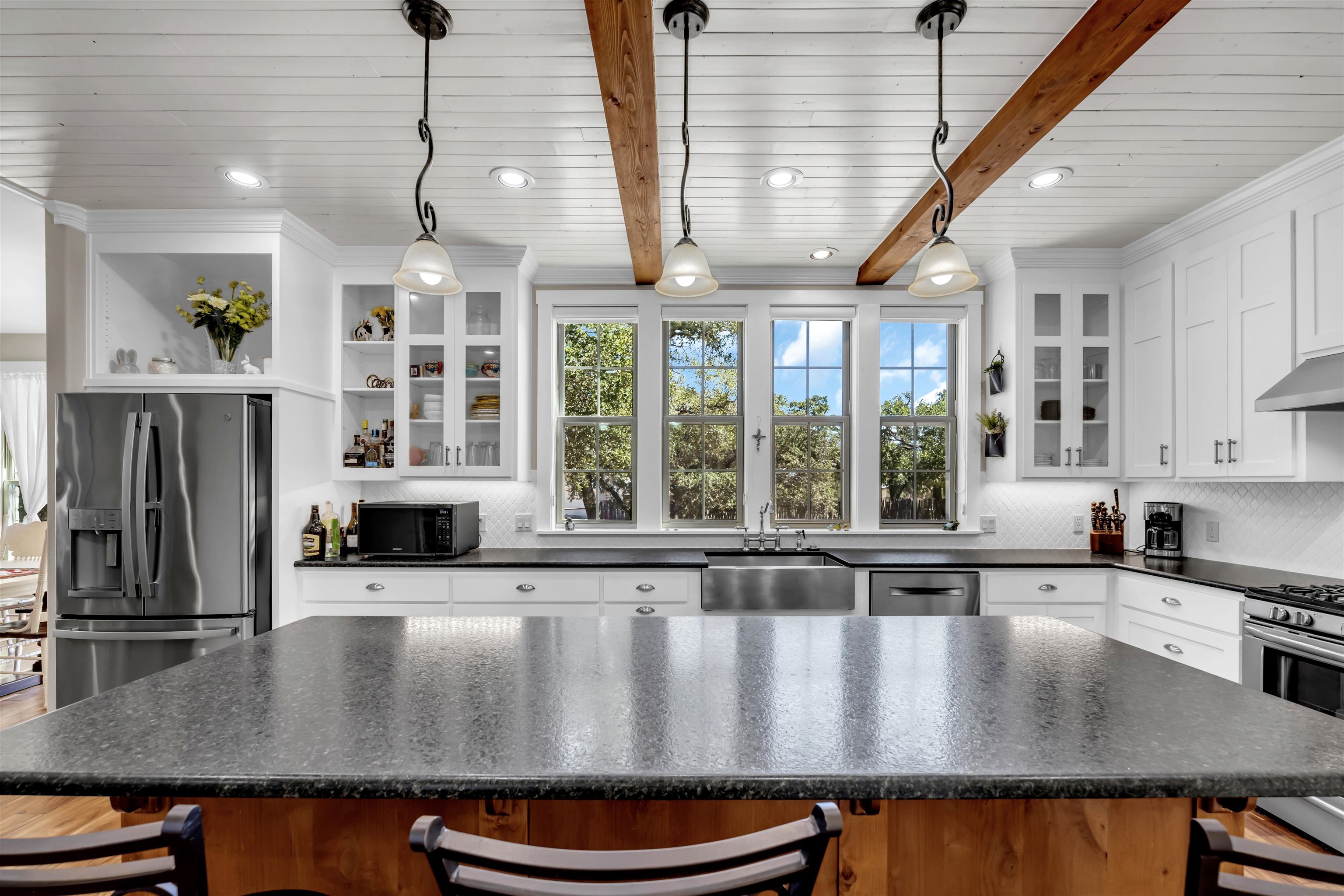 105 Lavonna Fox Drive