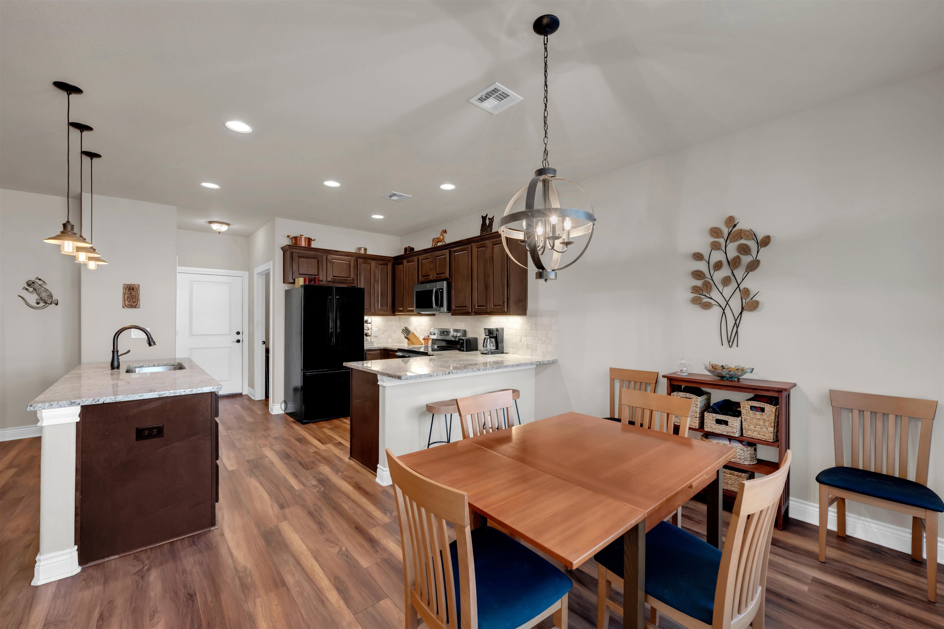 405 Dove Trail