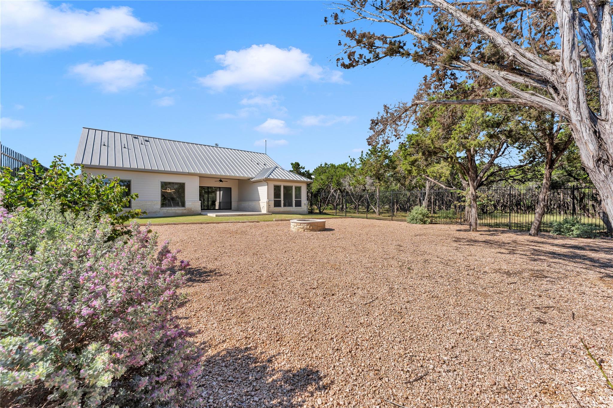 2140 Carpenter LOOP