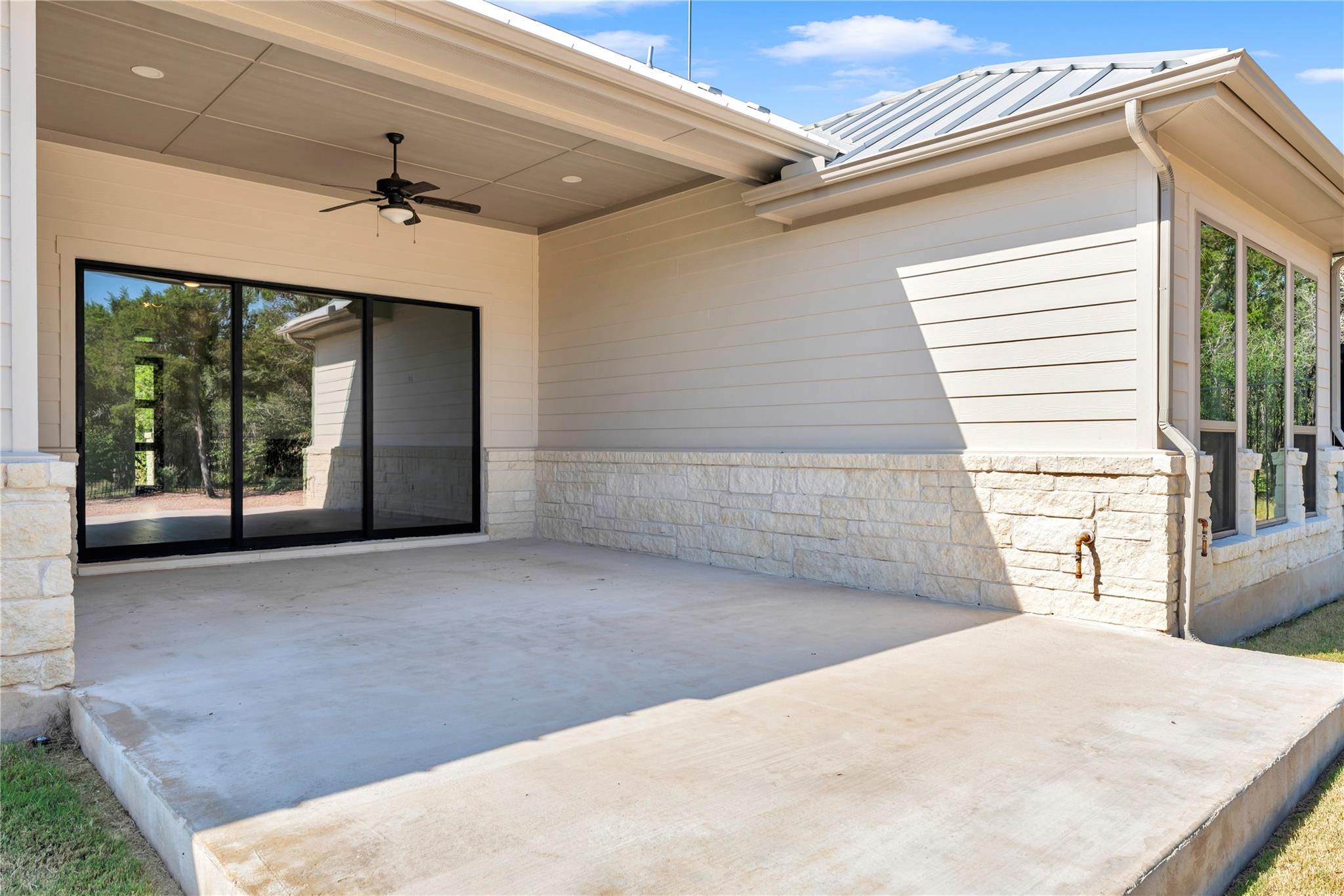 2140 Carpenter LOOP