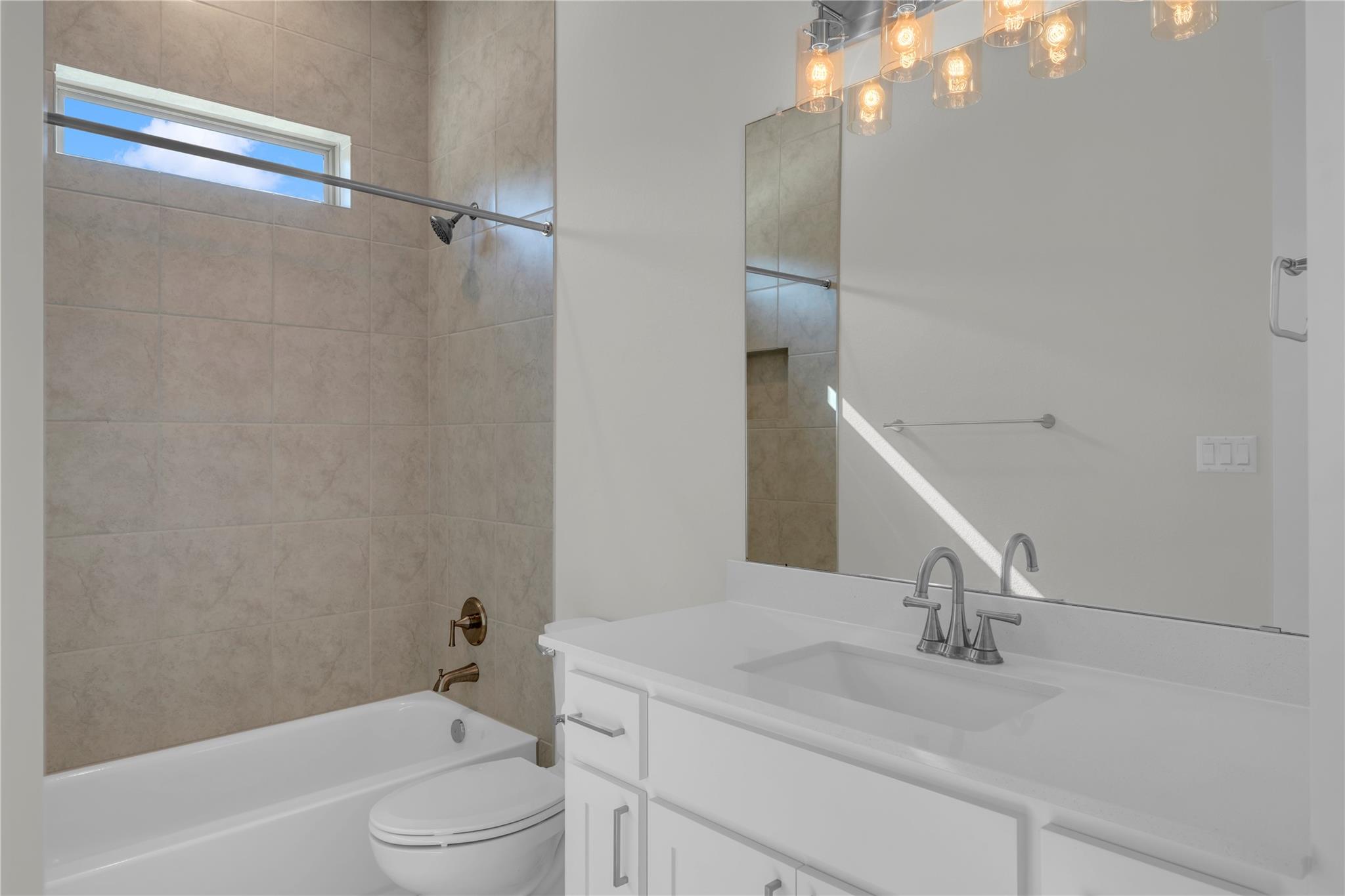2140 Carpenter LOOP