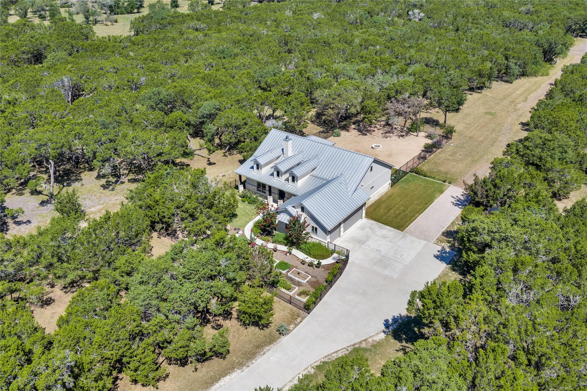 2140 Carpenter LOOP