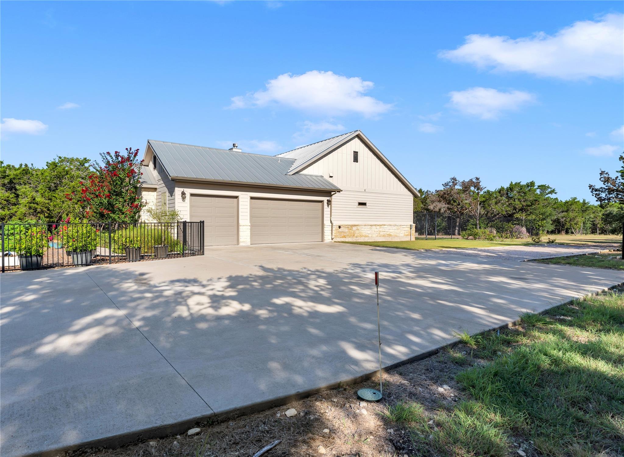 2140 Carpenter LOOP
