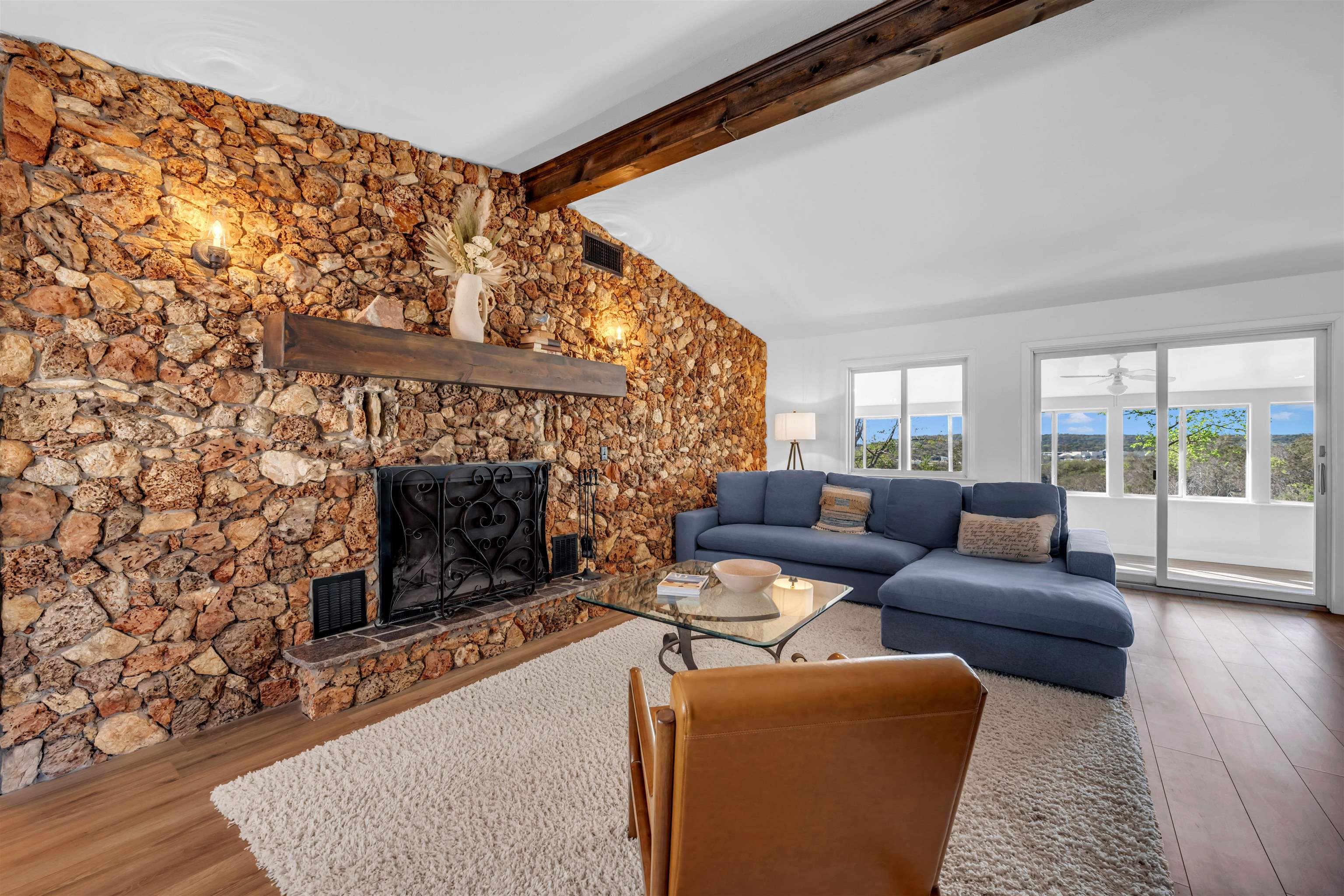 3008 Vista Ln